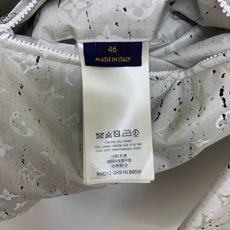 Louis Vuitton Louis Vuitton Marble full print hooded assault jacket Size US S / EU 44-46 / 1 - 4 Thumbnail