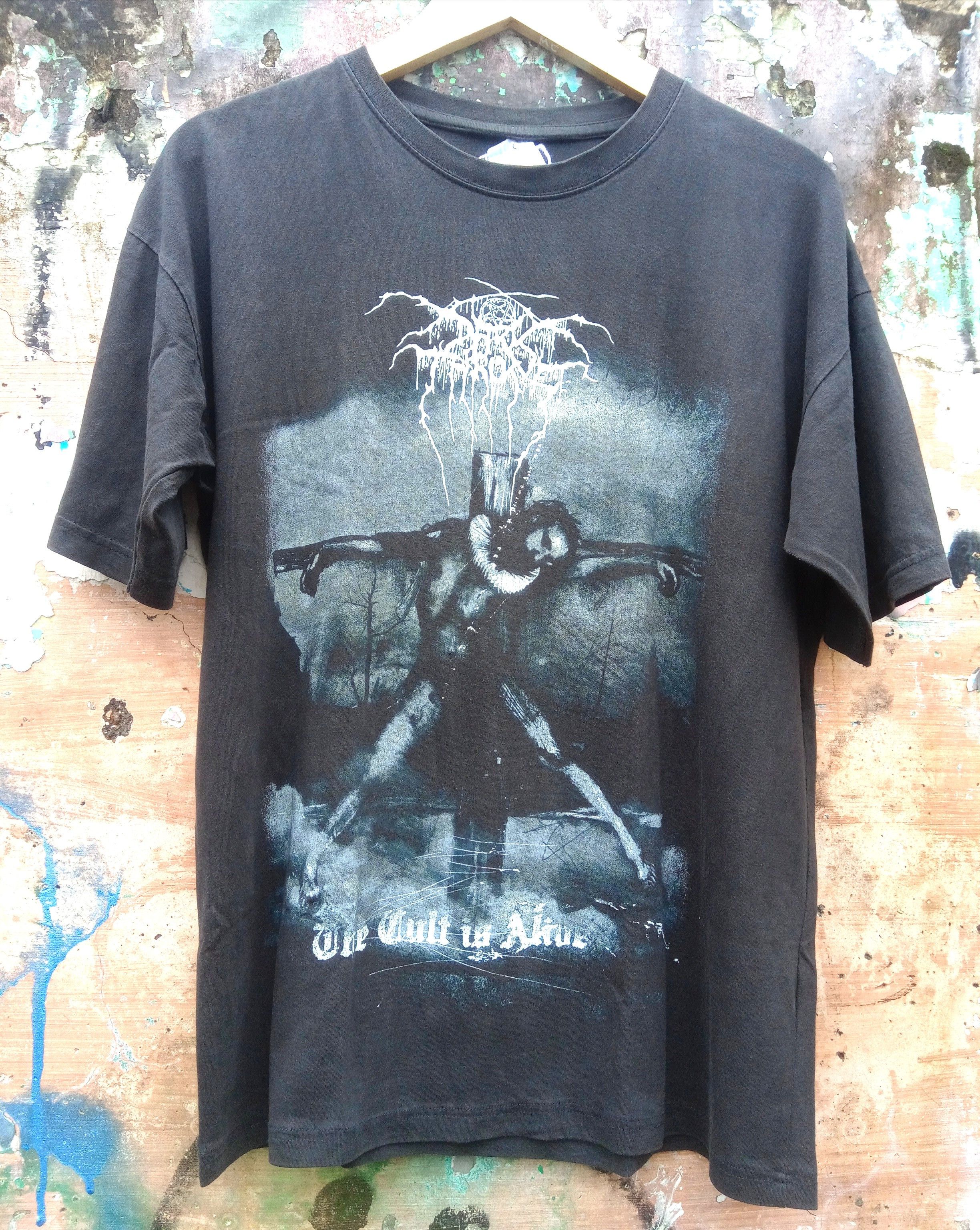 Band Tees Vintage OG DARK THRONE the cult is alive Size US M / EU 48-50 / 2 - 1 Thumbnail