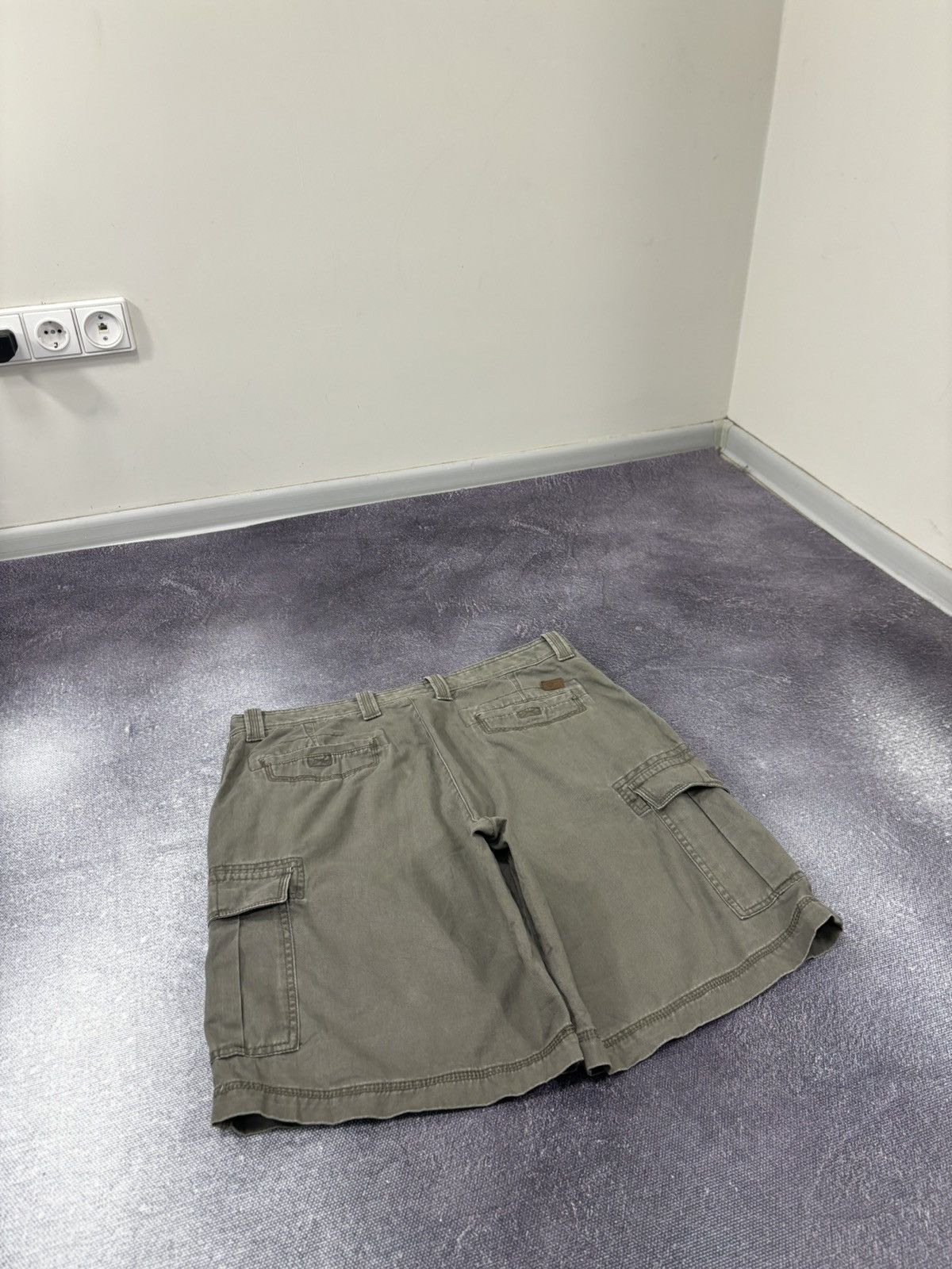 Izod Vintage IZOD 2000s Military Green Hype Baggy Cargo Shorts Size US 36 / EU 52 - 12 Thumbnail