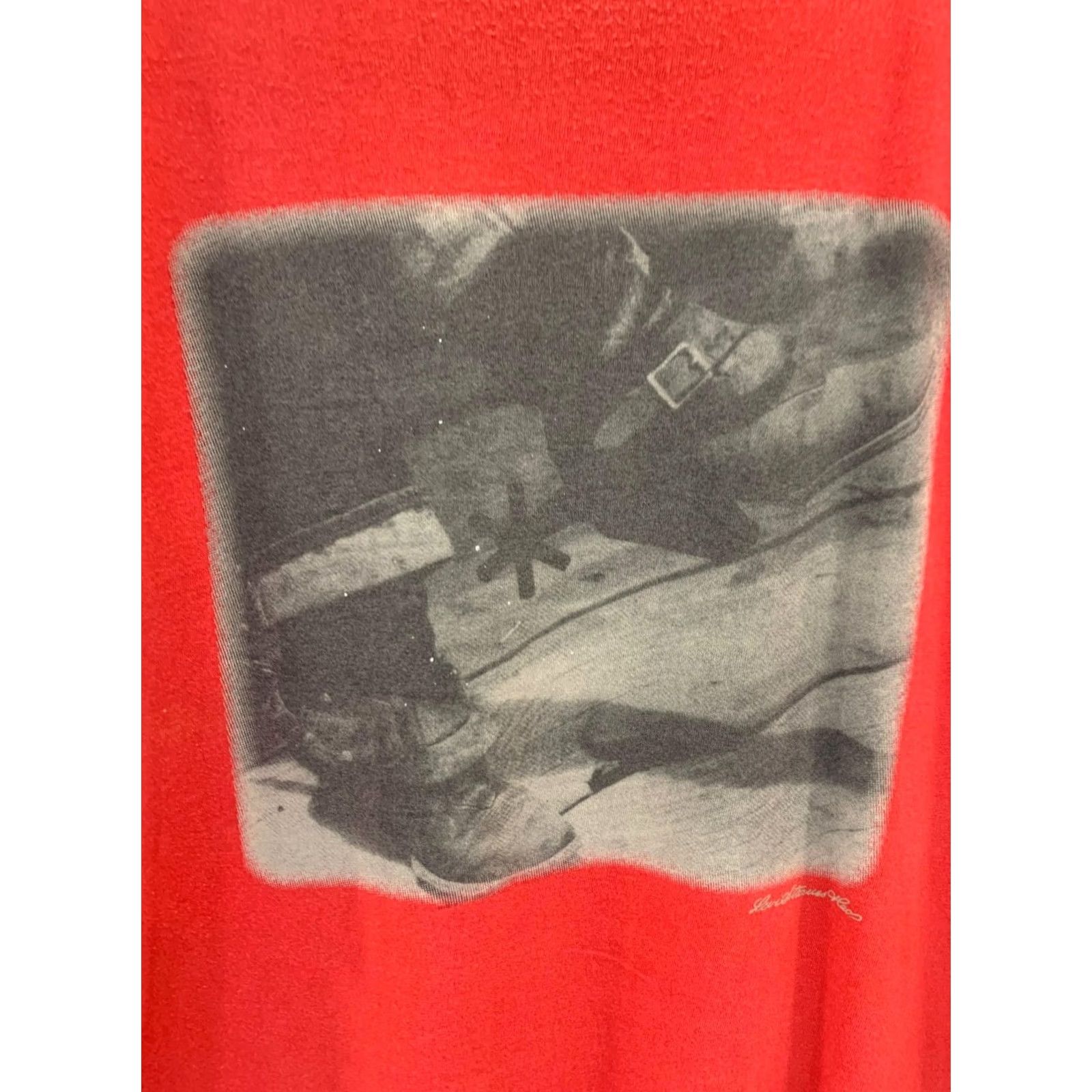 Levi's VINTAGE Levi's Photo T-Shirt 90s XL Red Made in Italy Mens Short Sleeve Graphic Tee Size US XL / EU 56 / 4 - 6 Thumbnail