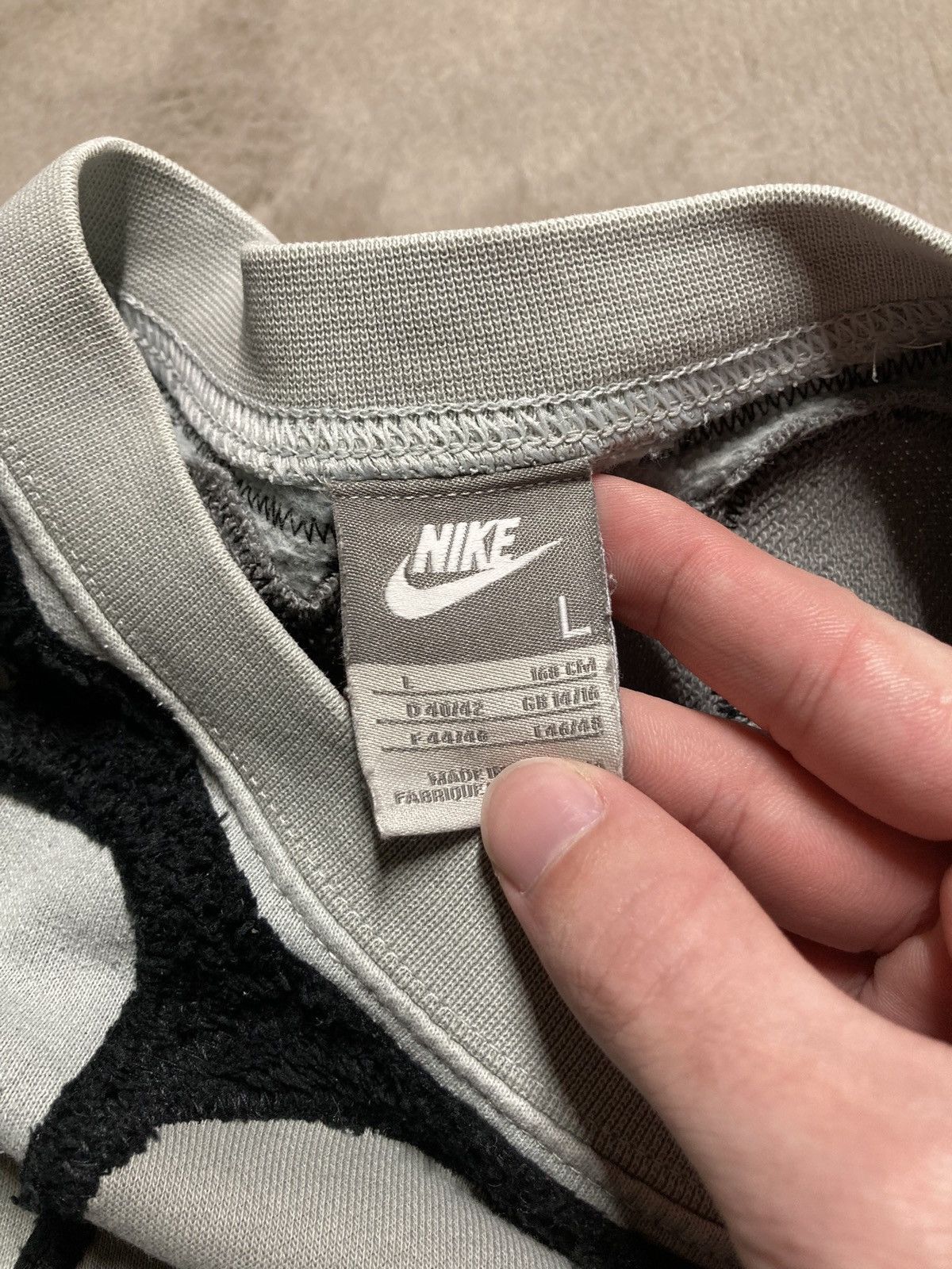 Nike × Vintage ⛩️Nike sweatshirt custom vintage y2k center logo spider web Size US L / EU 52-54 / 3 - 7 Thumbnail
