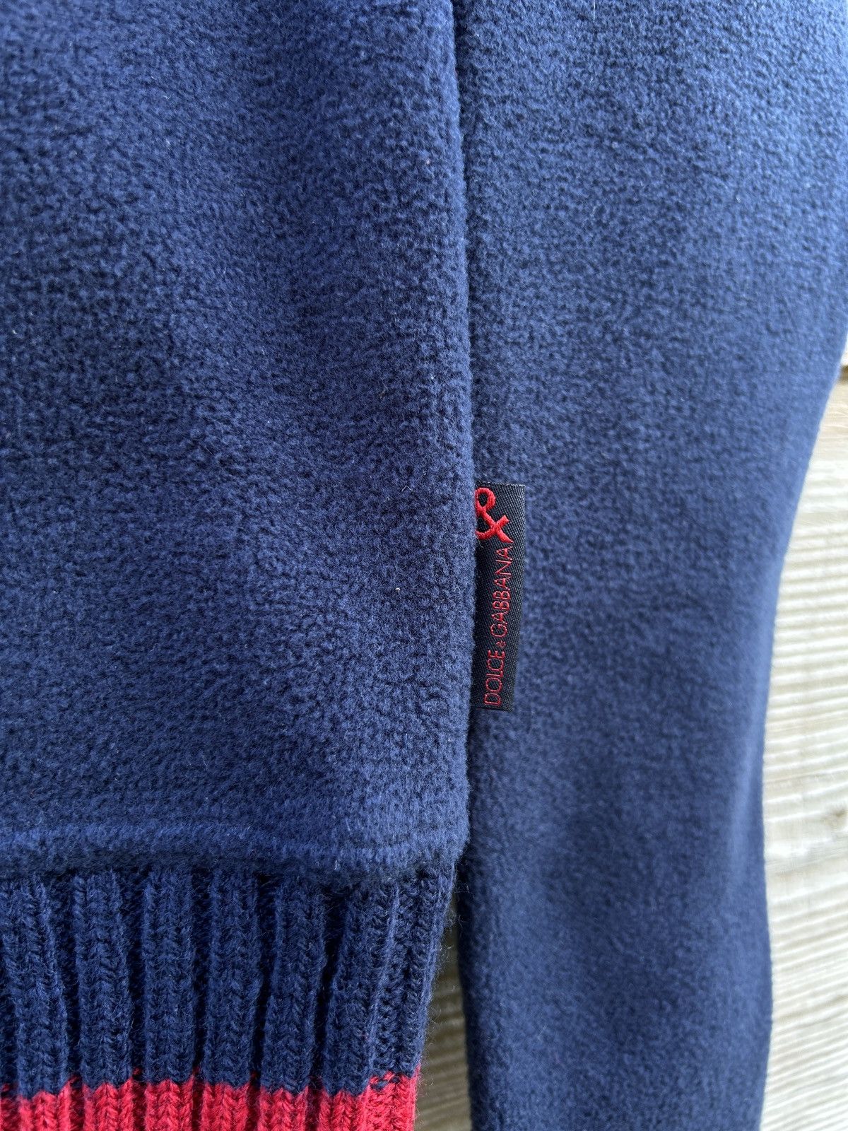 Dolce & Gabbana Vintage Dolce Gabbana Fleece V Neck Sweatshirt In Blue 38 Size XS / US 0-2 / IT 36-38 - 4 Thumbnail