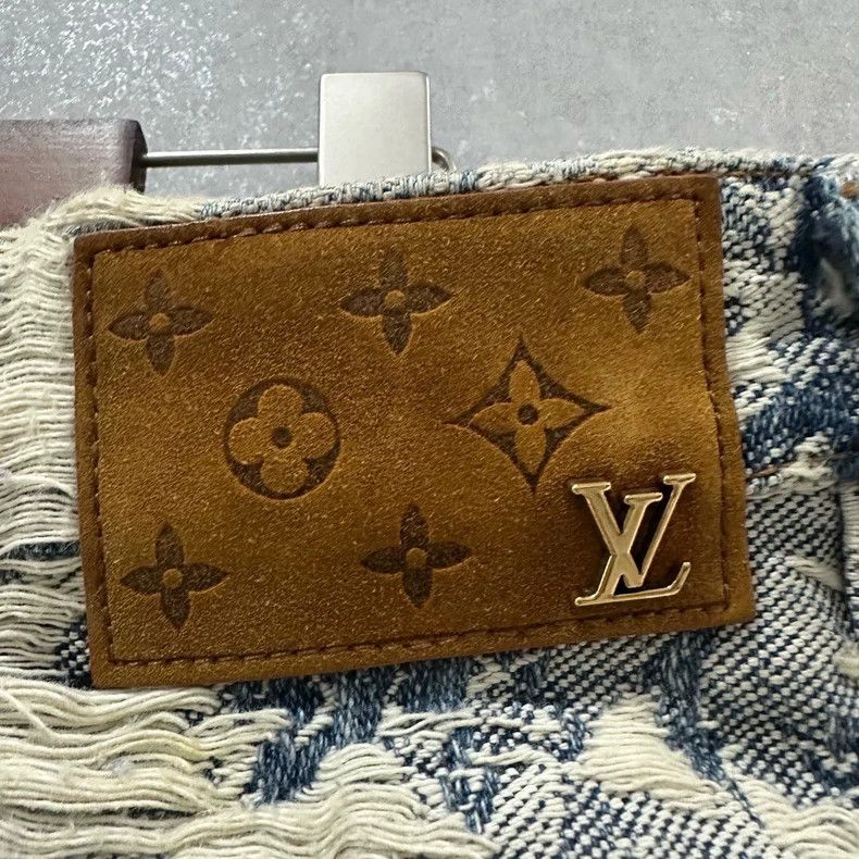 Louis Vuitton Louis Vuitton Erosion and flower destruction shorts Size US 32 / EU 48 - 4 Thumbnail