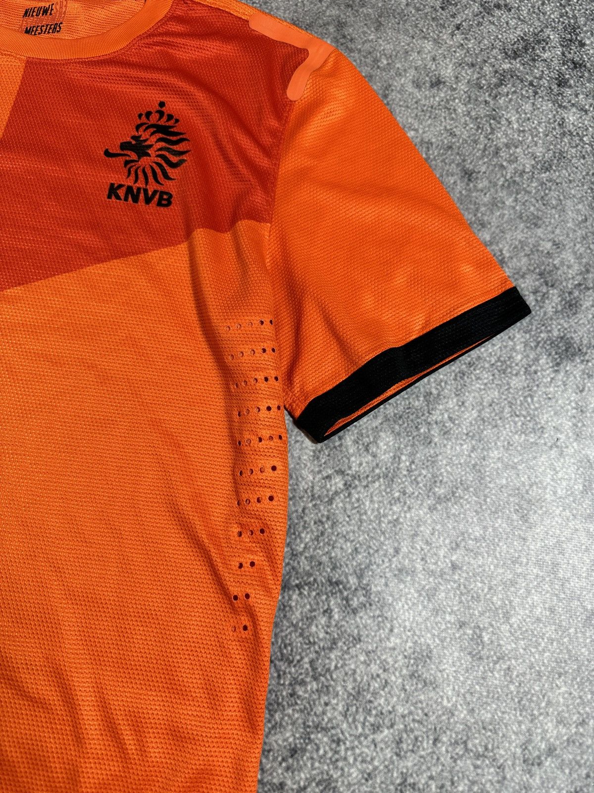 Nike × Vintage Vintage Nike Netherlands Soccer Jersey Blokecore Streetwear Size US L / EU 52-54 / 3 - 4 Thumbnail