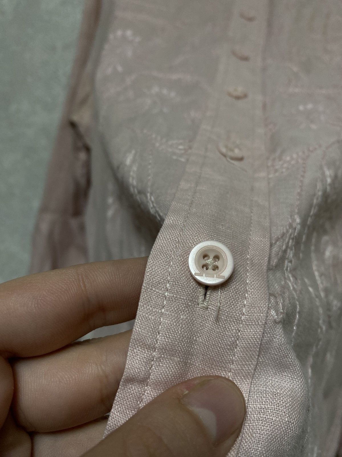 Salvatore Ferragamo Salvatore Ferragamo vintage linen floral shirt Size US M / EU 48-50 / 2 - 3 Thumbnail