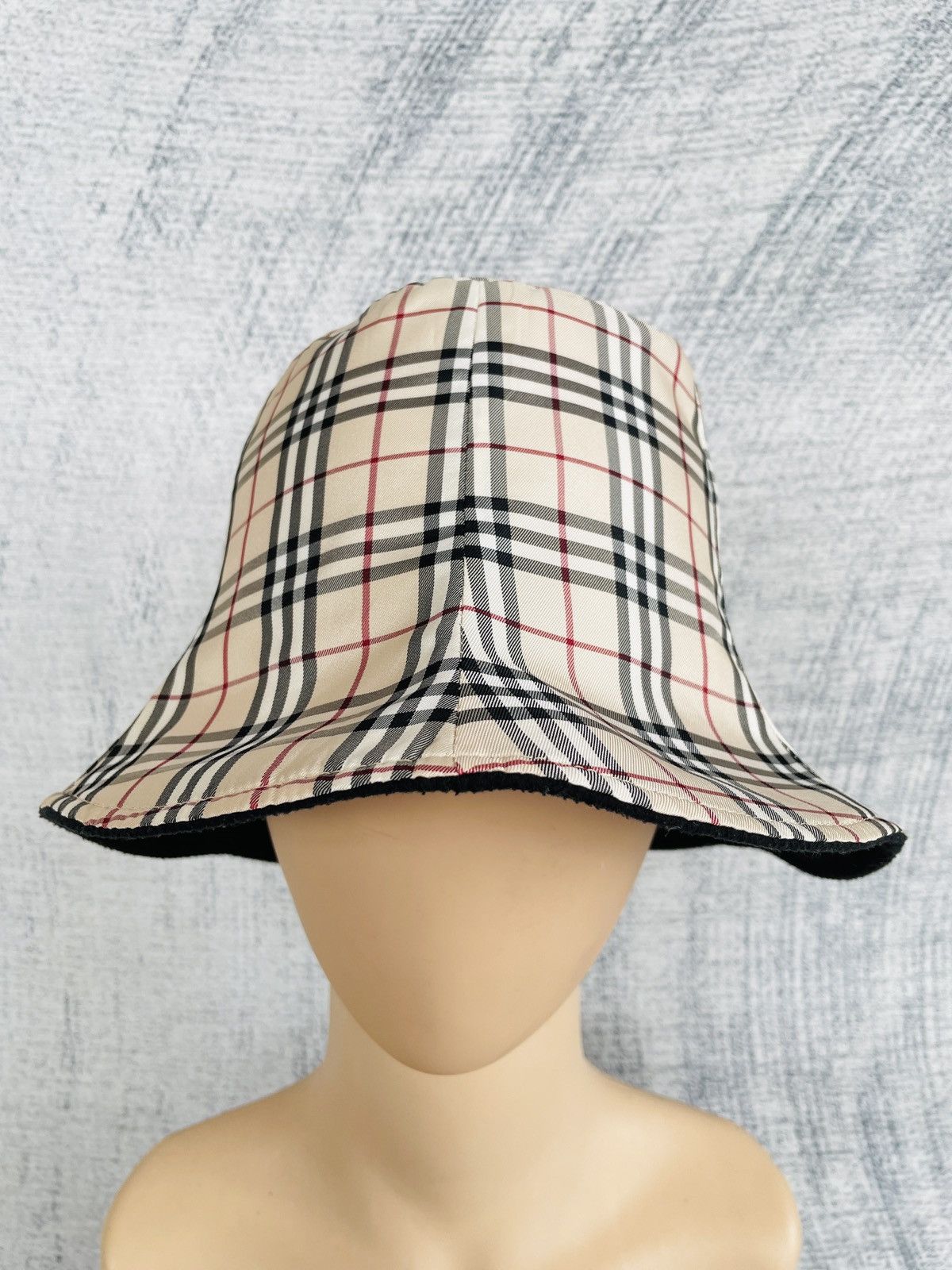 Burberry BURBERRY REVERSIBLE NOVA CHECK BUCKET HAT Size ONE SIZE - 3 Thumbnail