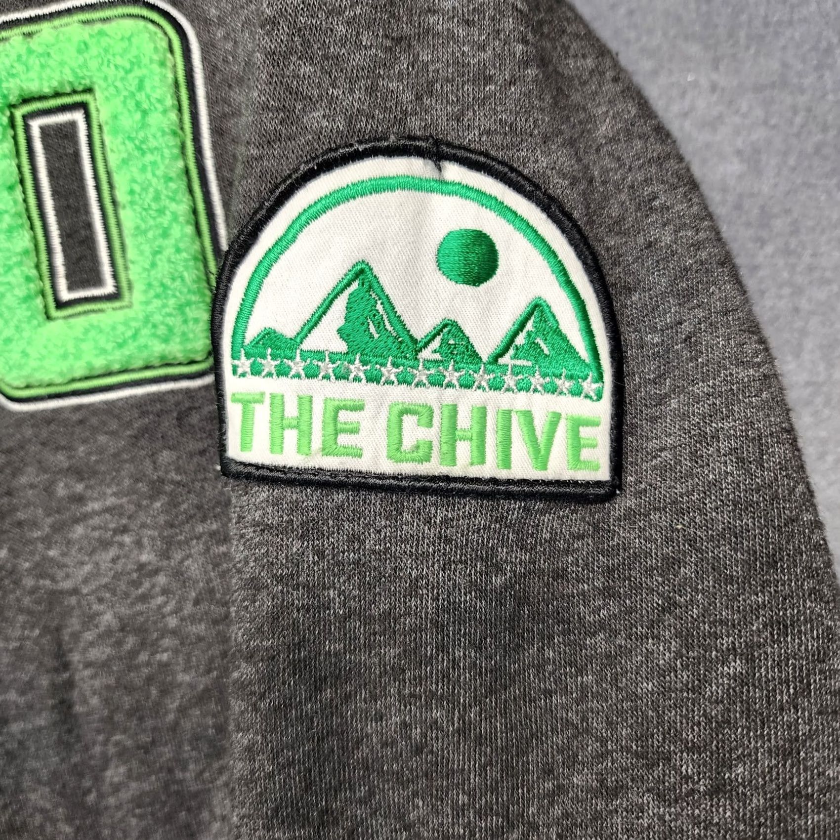 CO The Chive Polar Hoodie Mens Medium Gray KC CO Full Zip Fleece Lined Keep Calm Size US M / EU 48-50 / 2 - 4 Thumbnail