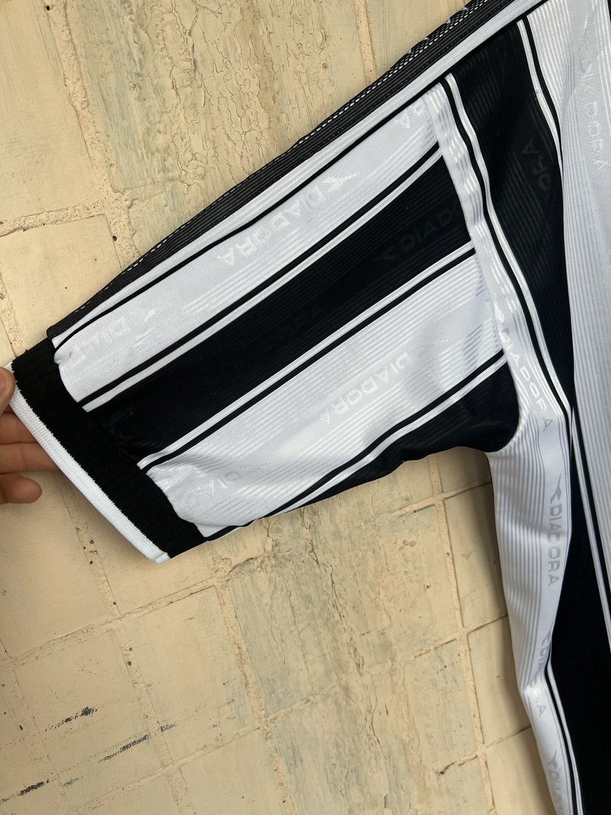 Diadora Vintage Udinese Calcio Diadora Italy 99s Home Soccer Jersey Size US L / EU 52-54 / 3 - 21 Thumbnail