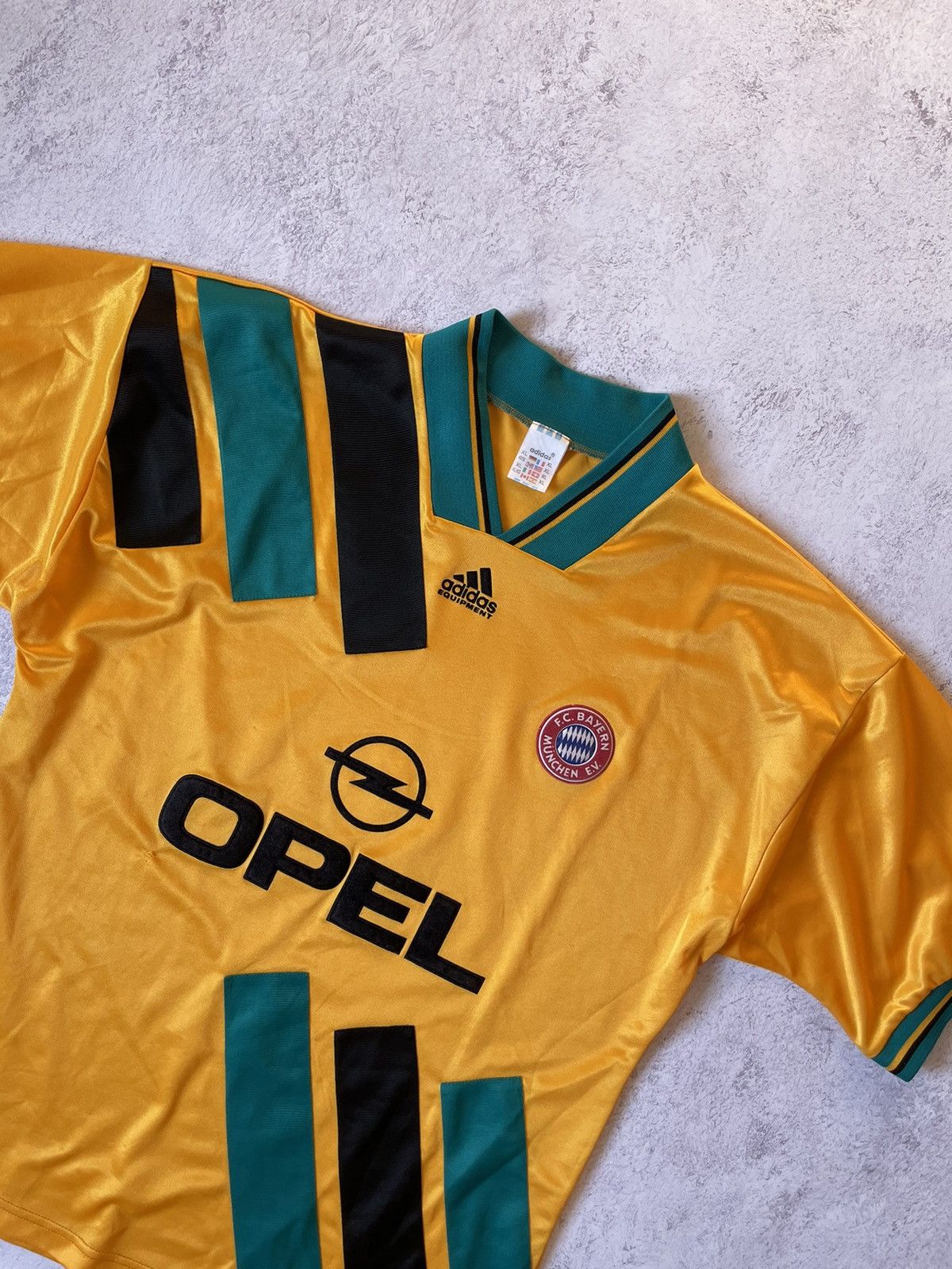 Adidas Adidas F.C. Bayern Munich 1993/1996 Away Football Jersey Size US XL / EU 56 / 4 - 2 Thumbnail