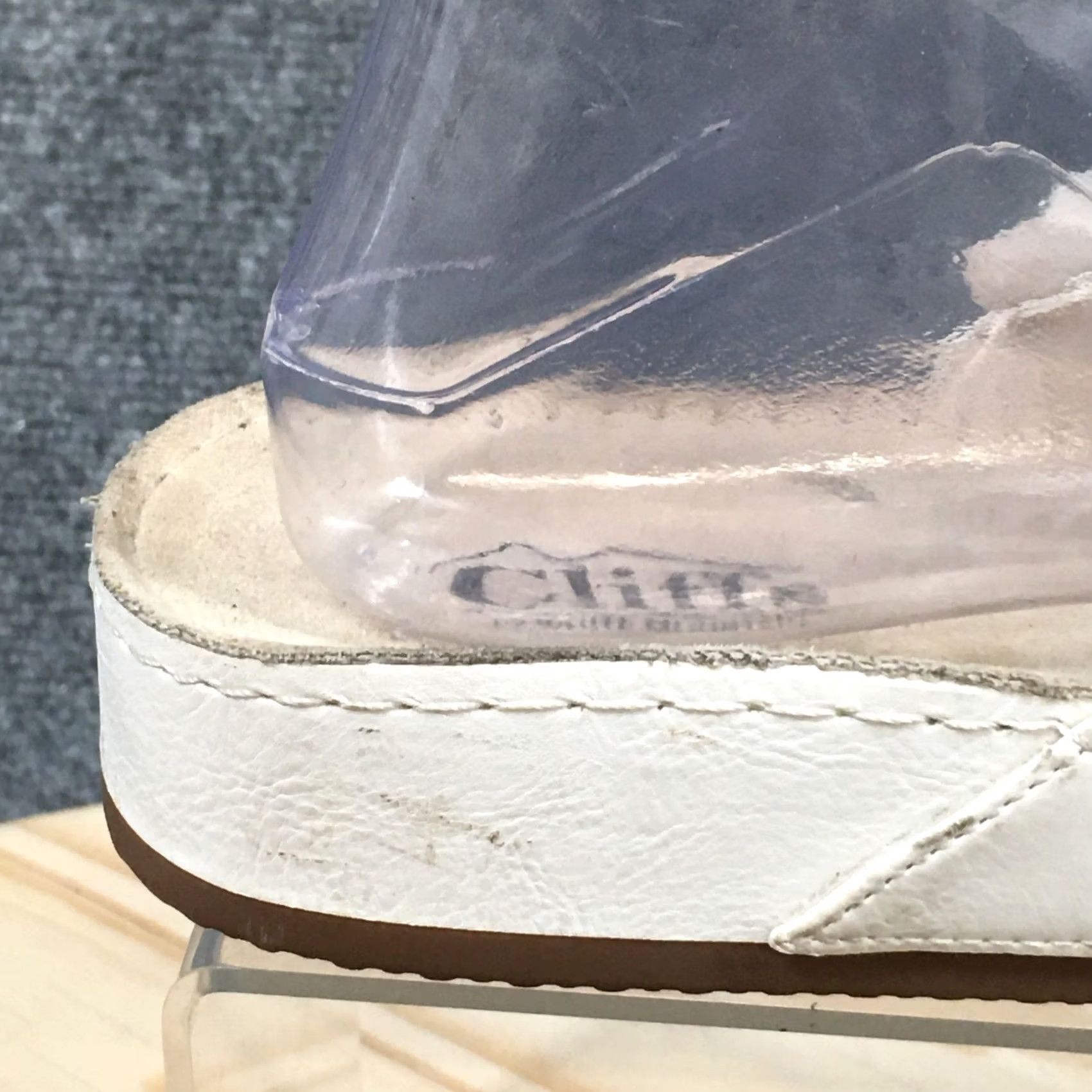 Vintage Cliffs by White Mountain Sandals Womens 7.5 M Hot Spot White Faux Leather Wedge Sandal Size US 8 / IT 38 - 2 Thumbnail