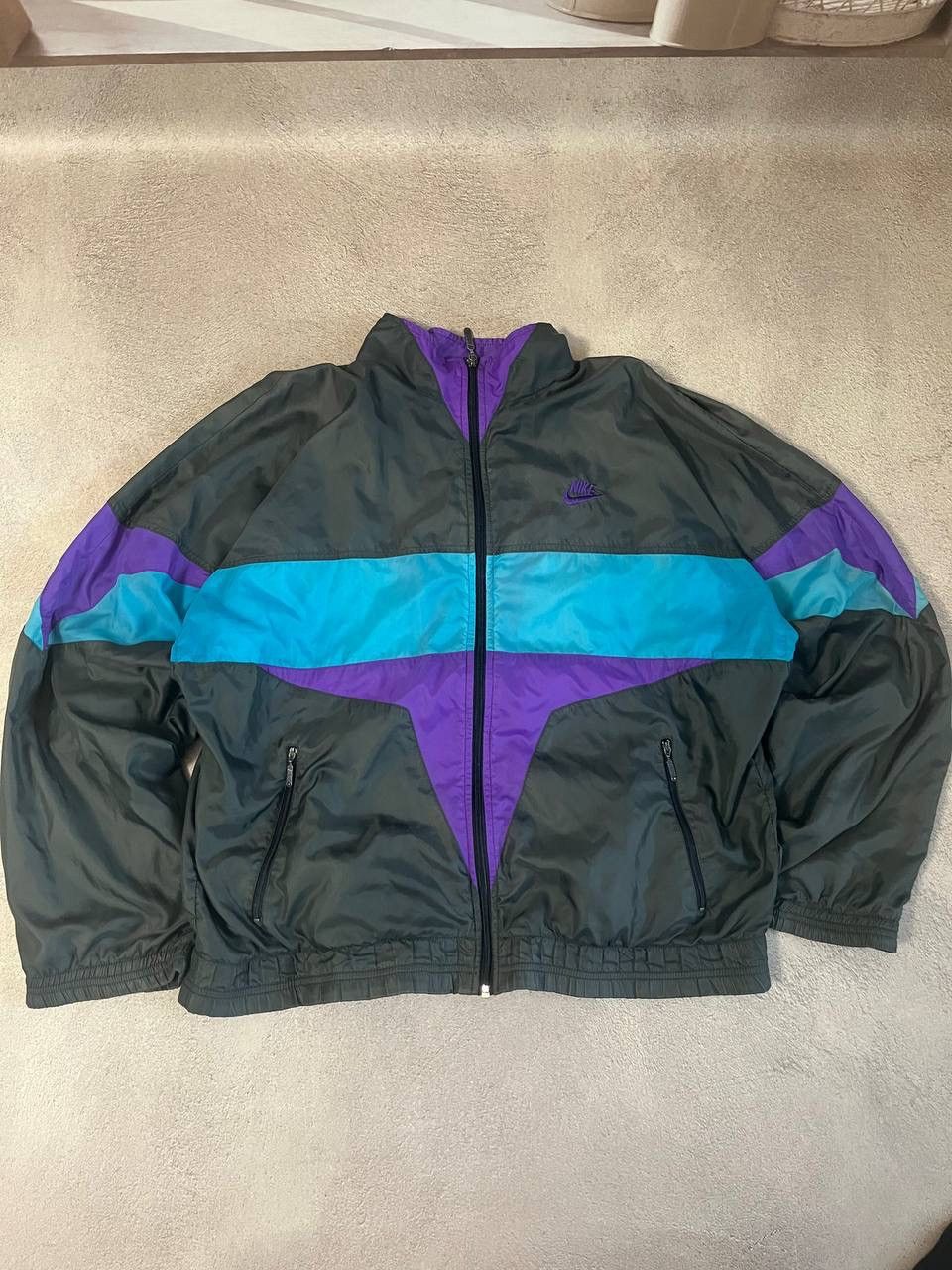 Nike × Vintage Vintage Nike Nylon Distressed sweatshirt Size US L / EU 52-54 / 3 - 1 Thumbnail