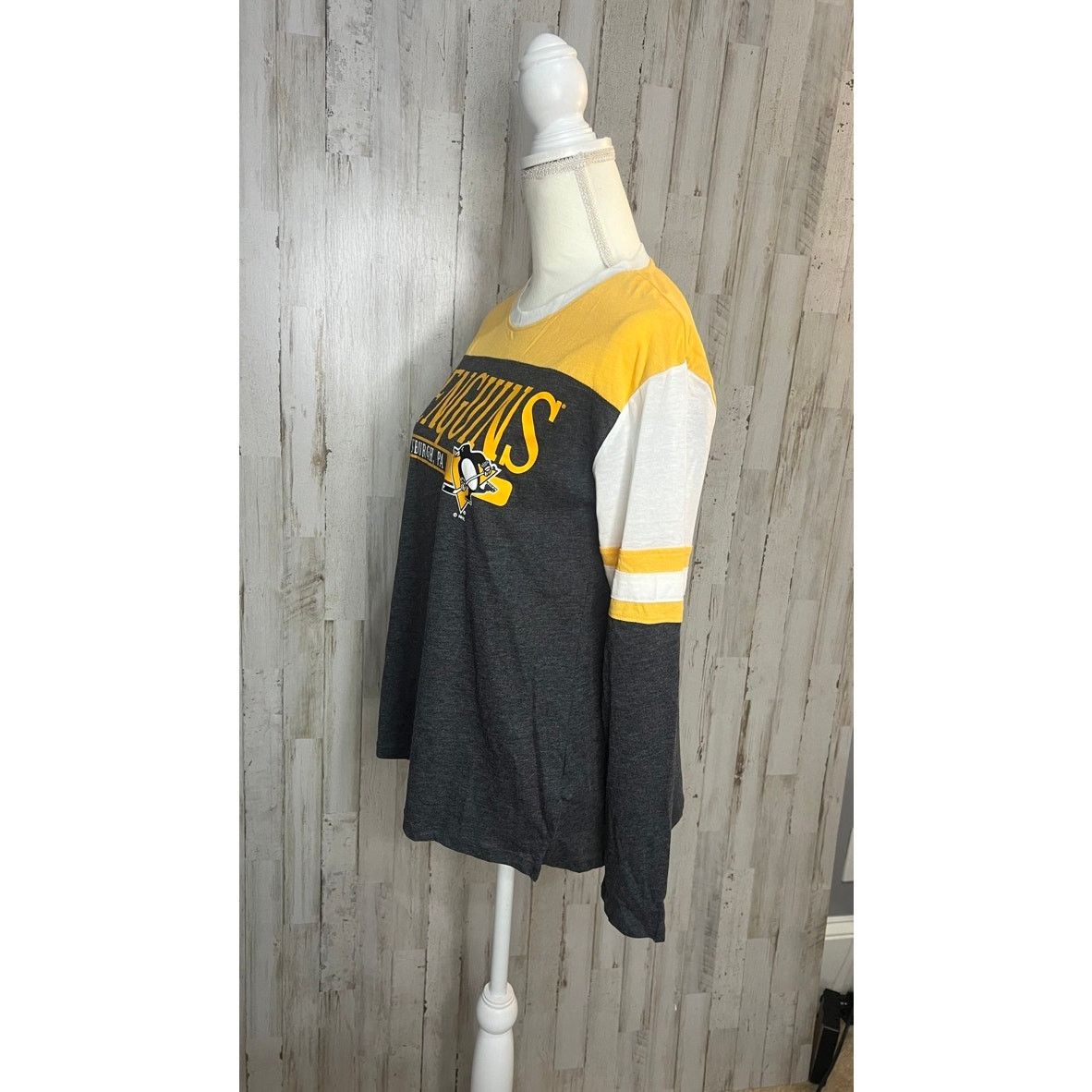 NHL NWT Pittsburgh Penguins Womens Gray Long Sleeve Shirt Medium Size M / US 6-8 / IT 42-44 - 4 Thumbnail