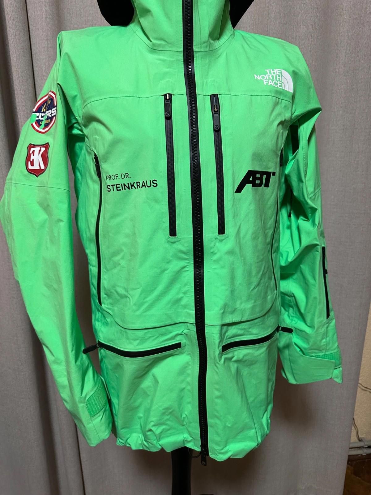The North Face THE NORTH FACE Summit Tsirku GTX Pro Jacket Ski jacket Sz S Size US S / EU 44-46 / 1 - 3 Thumbnail