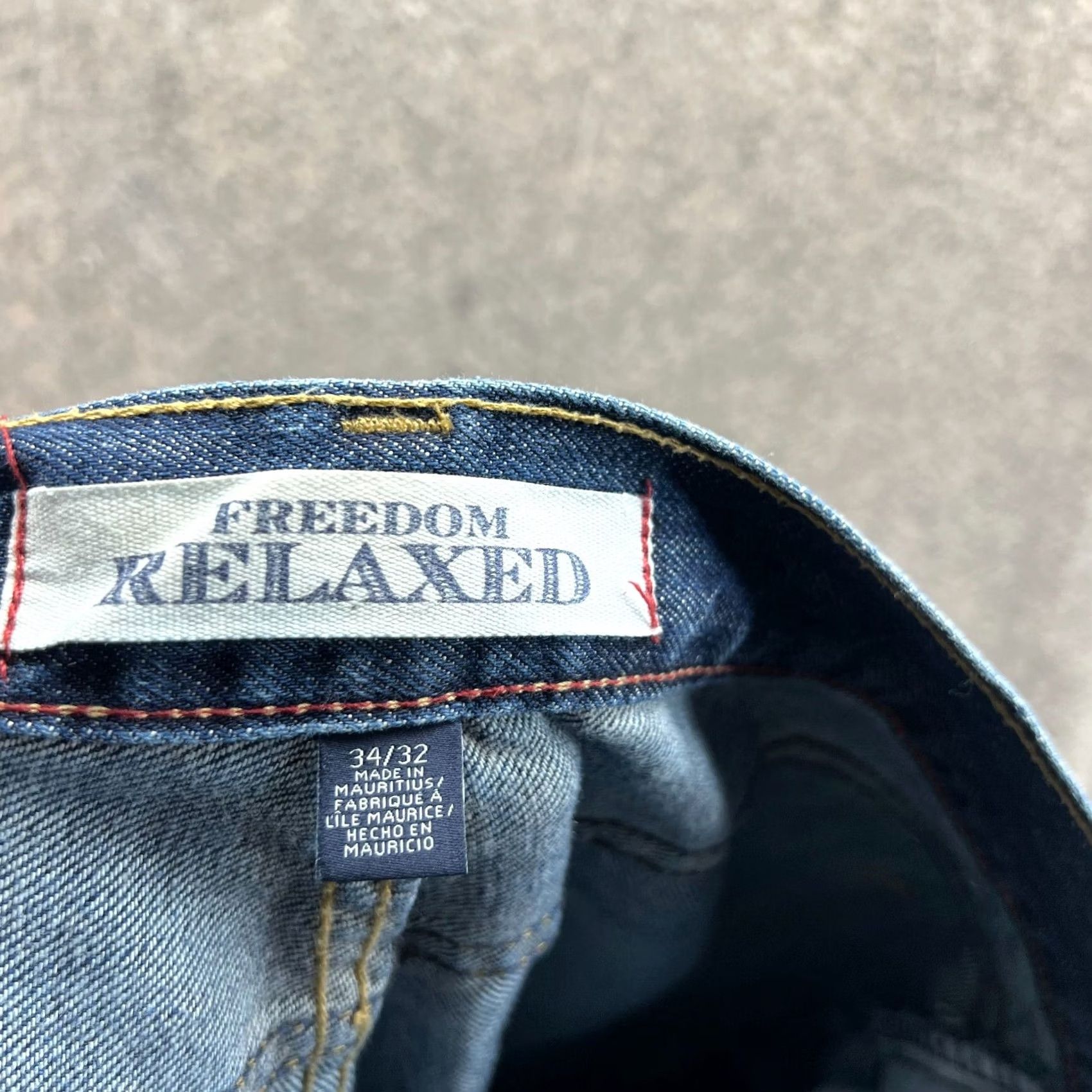 Tommy Hilfiger VINTAGE Tommy Hilfiger Jeans Men 34x32 Jeans Regular Blue Denim Straight Relaxed 90s Mens Size US 34 / EU 50 - 4 Thumbnail