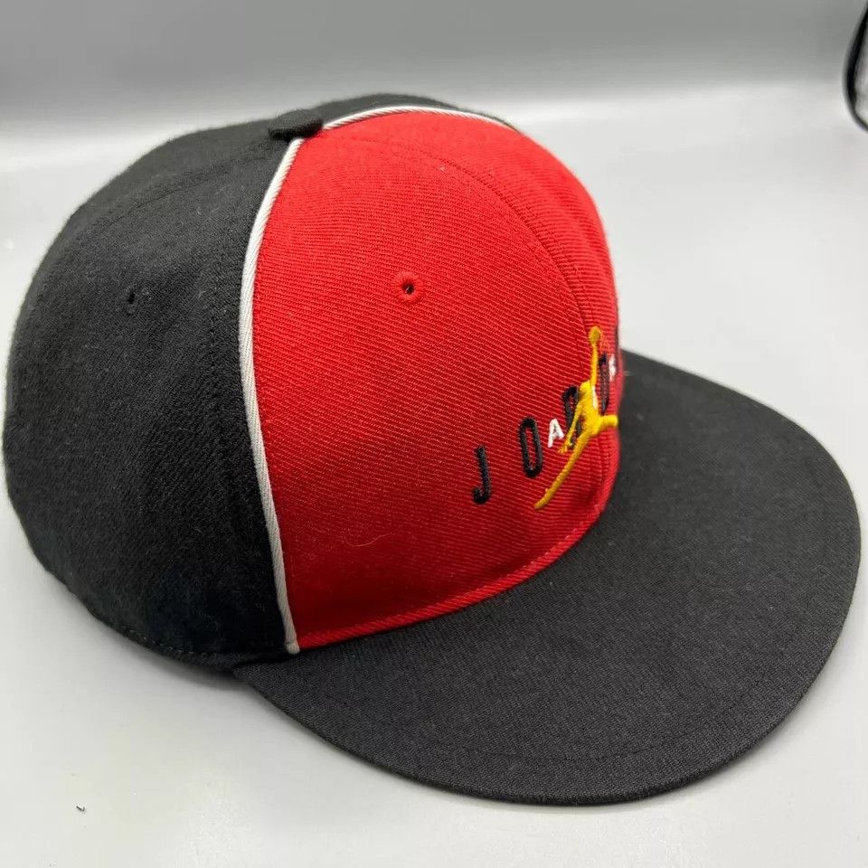 Jordan Brand Air Jordan Hat Men 7 3/8 Embroidered Logo Jumpman Fitted Cap Size ONE SIZE - 3 Thumbnail