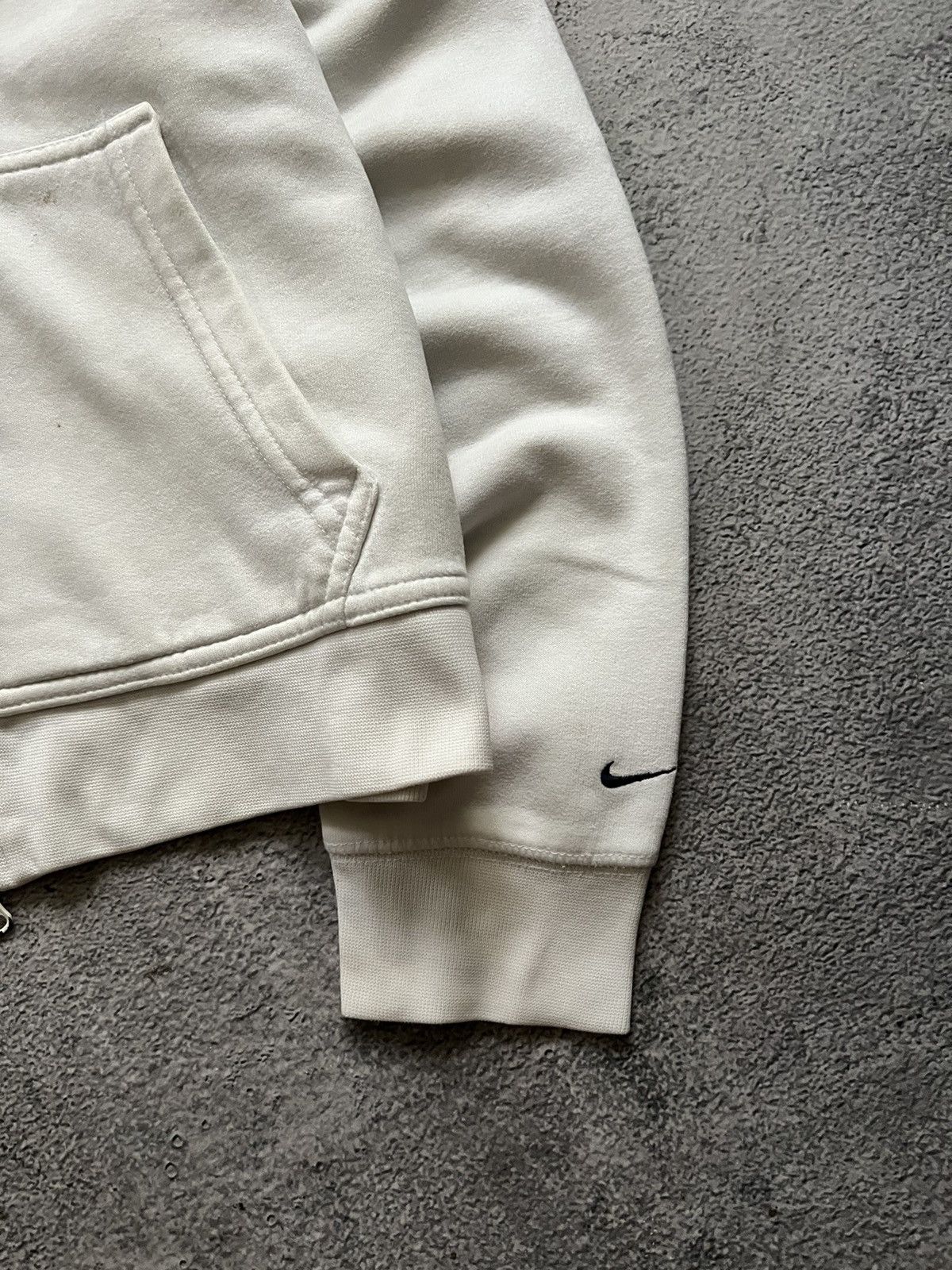 Nike × Vintage Vintage Y2k Nike🤍 White Sellout Logo Zip Hoodie White 00’s Size S / US 4 / IT 40 - 6 Thumbnail
