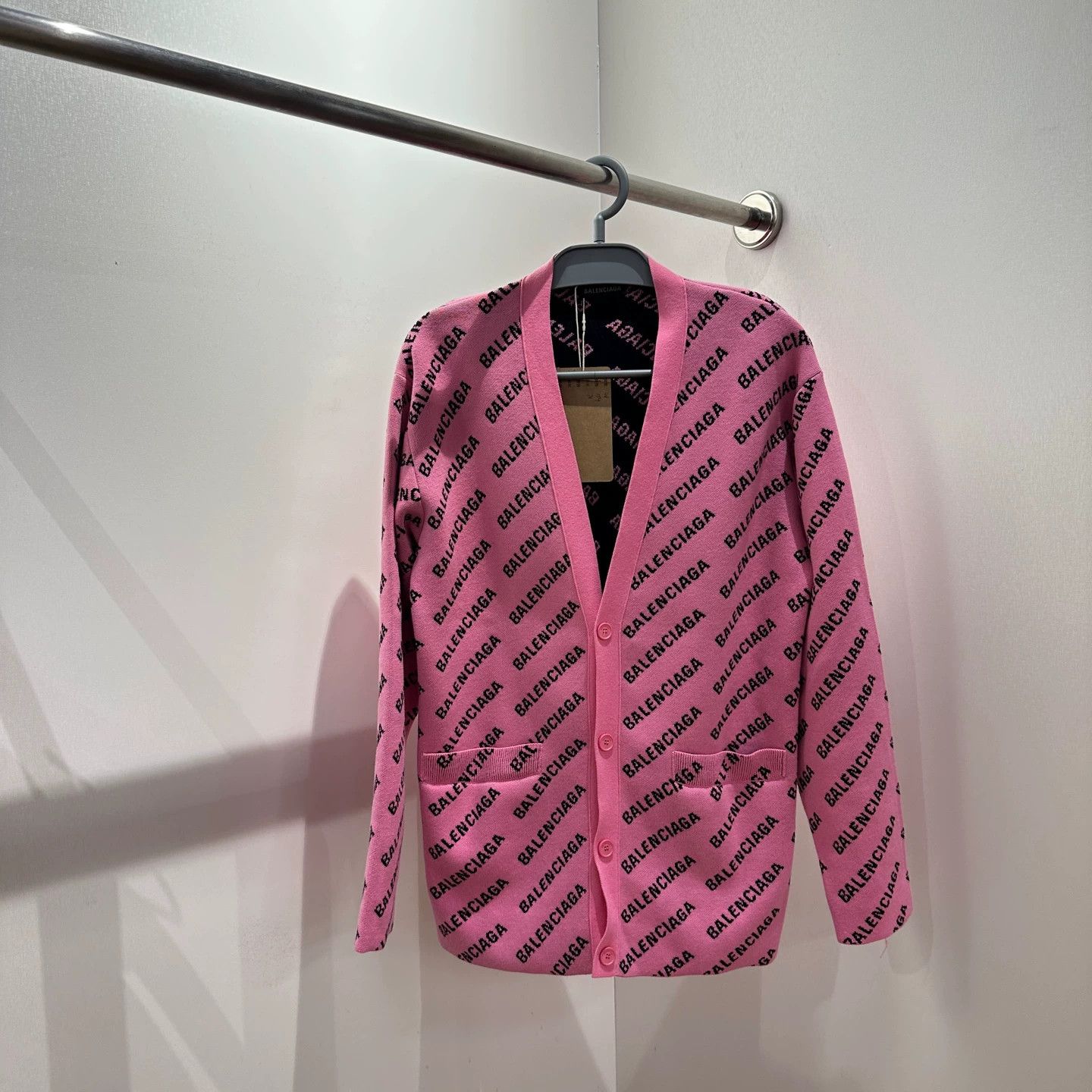 Balenciaga Balenciaga apr679 AO slogan knit cardigan L cotton Size S / US 4 / IT 40 - 1 Thumbnail