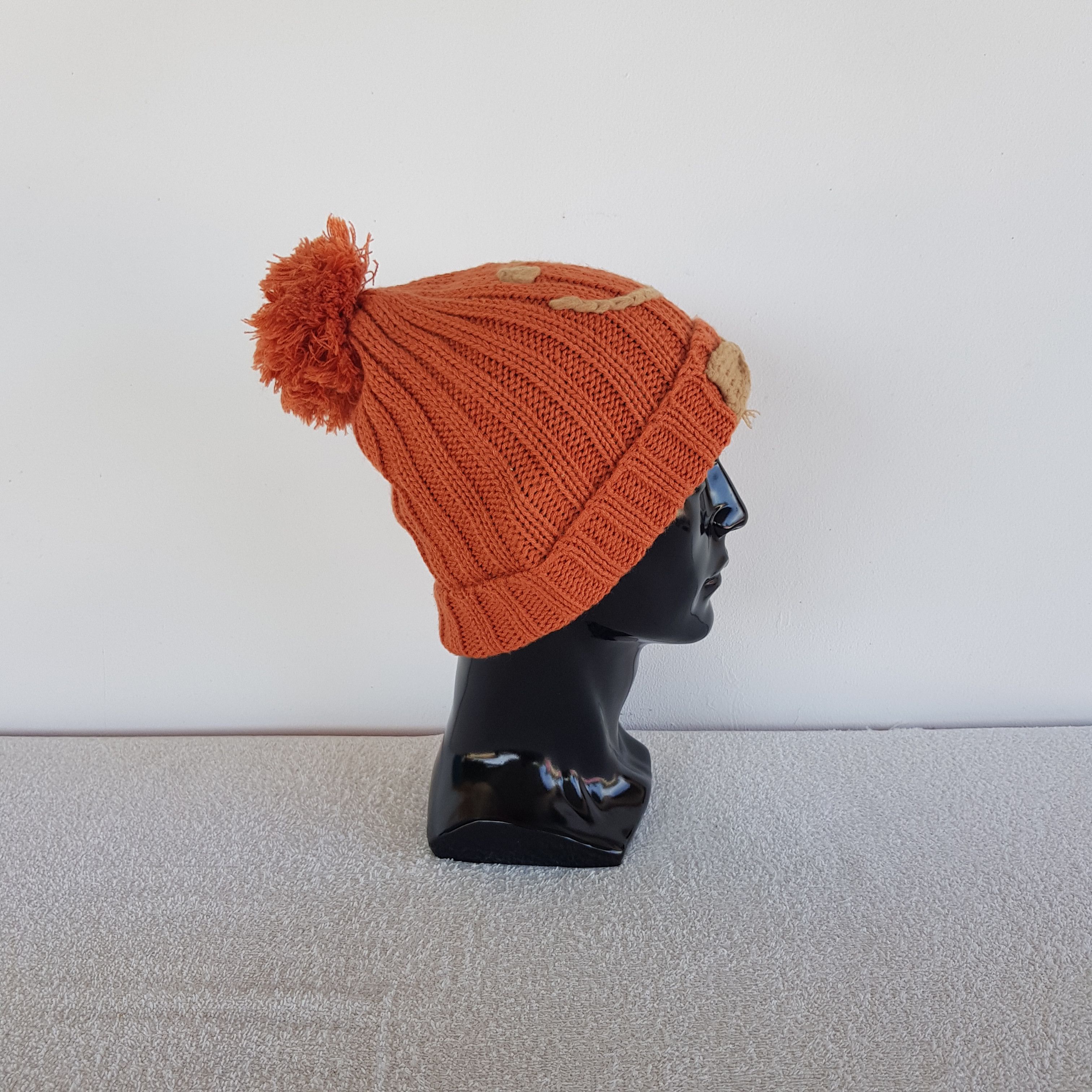 Aran Isles Knitwear Vintage Y2K Smiley Beanie Pom Pom Snow Caps Knit Ski Hats. Size ONE SIZE - 4 Thumbnail