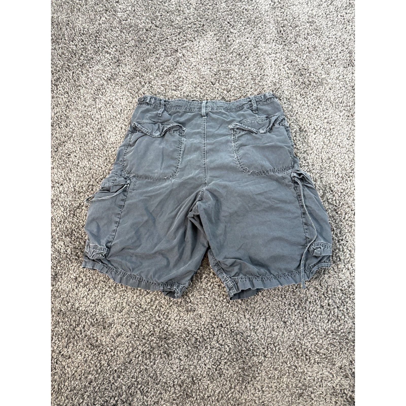 American Eagle Outfitters VINTAGE American Eagle Cargo Shorts Mens 30 Gray Military Paratrooper Utility Outdoor Army Cargo Shorts Mens 30 Gray VINTAGE Size US 30 / EU 46 - 7 Thumbnail