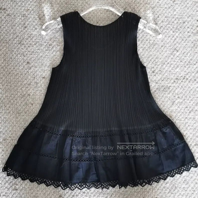 Issey Miyake Issey Miyake Black Ruffle Top Size L / US 10 / IT 46 - 3 Thumbnail