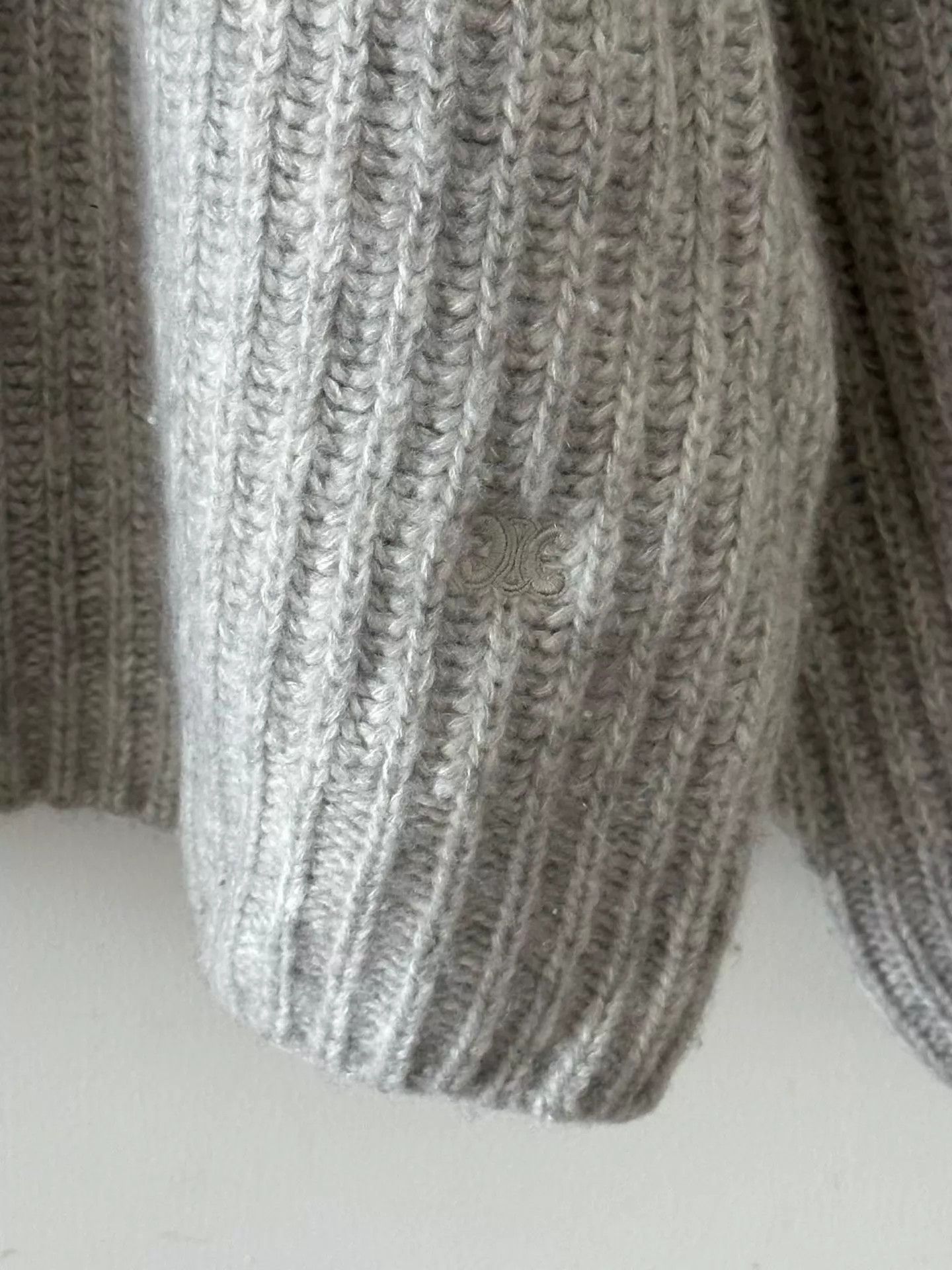 Celine CELINE Triomphe cashmere sweater L 95 new Size L / US 10 / IT 46 - 3 Thumbnail