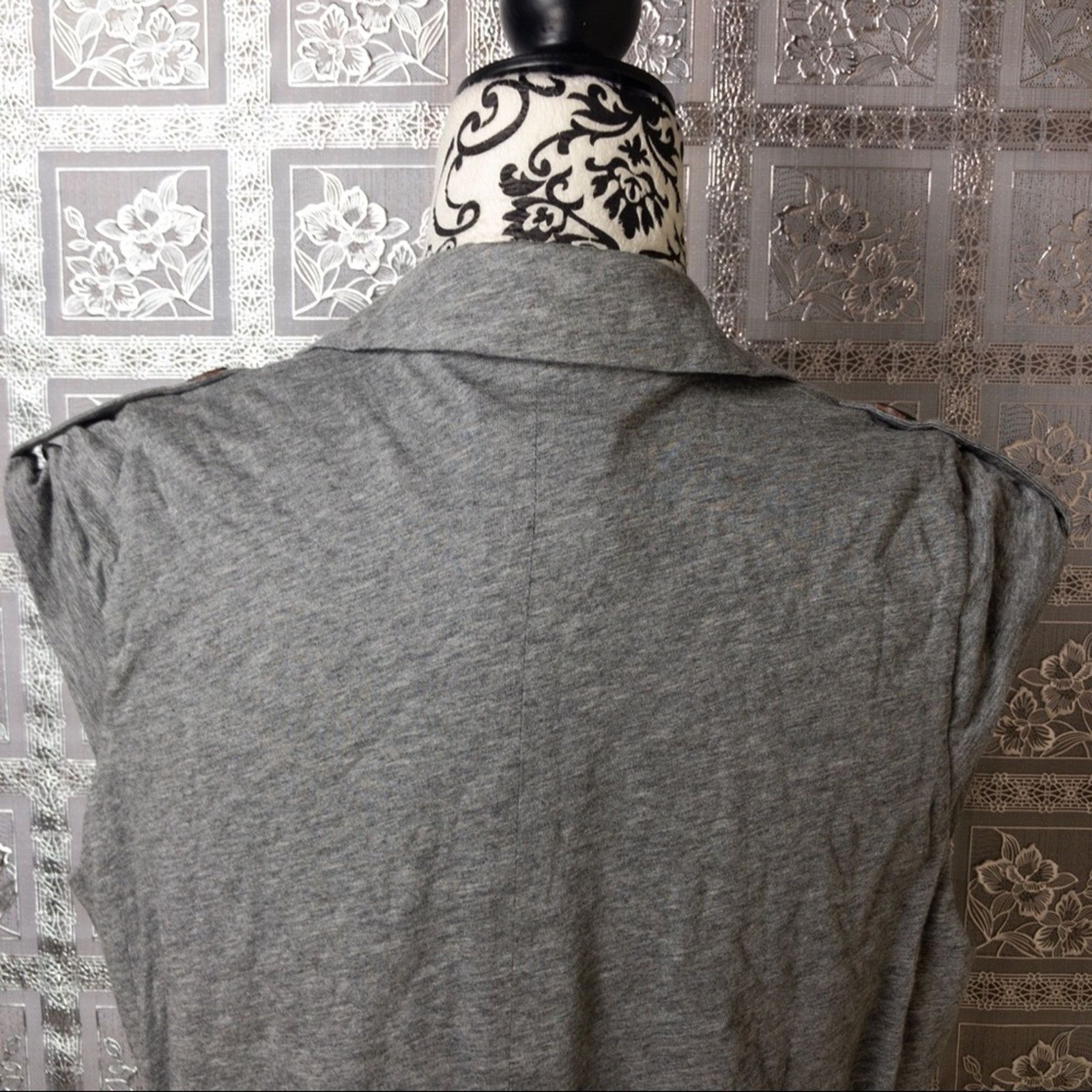 Bcbgmaxazria NWT BCBGMAXAZRIA Gray Knit Cap Sleeve Jacket Size M / US 6-8 / IT 42-44 - 7 Thumbnail