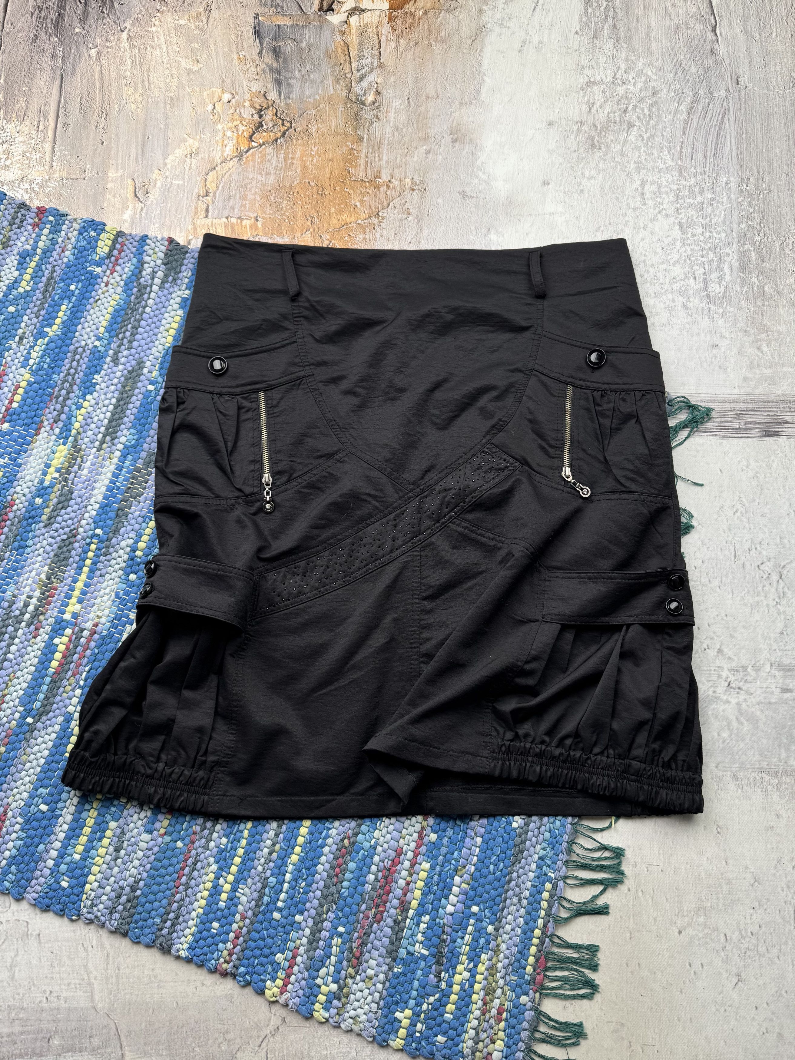 Japanese Brand Vintage Skirt With Zipper A725(571)(D15) Size 34" / US 12 / IT 48 - 1 Thumbnail