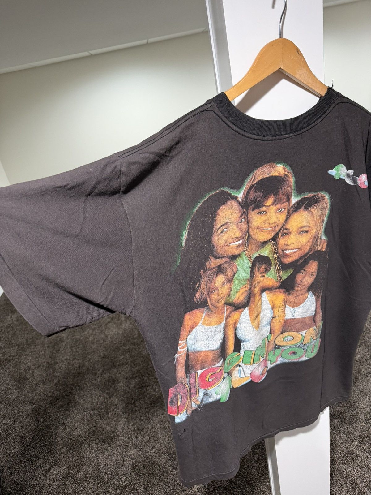 Vintage Vintage TLC “Diggin’ On You” 90’s Single Stitch Rap Tee Size US XXL / EU 58 / 5 - 4 Thumbnail