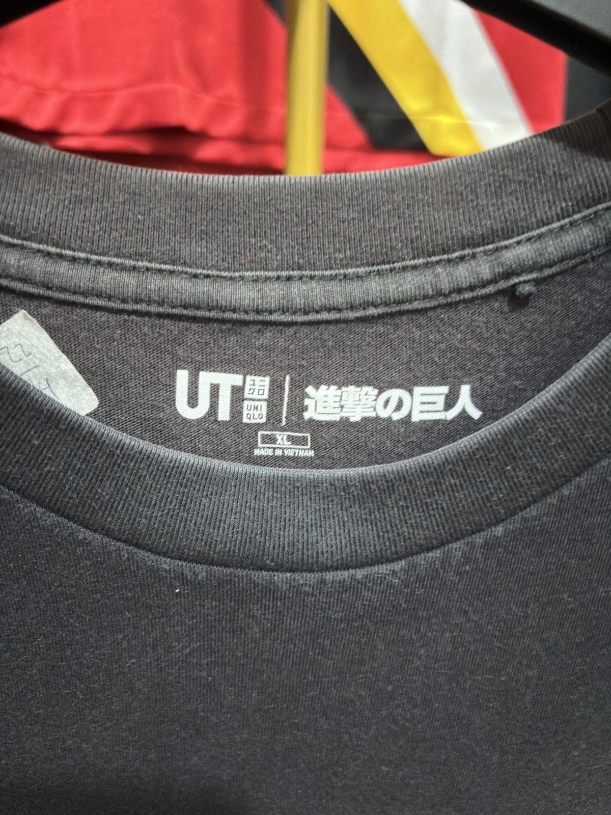 Uniqlo Uniqlo x Attack on titans T shirt Anime Black Size US XL / EU 56 / 4 - 3 Thumbnail