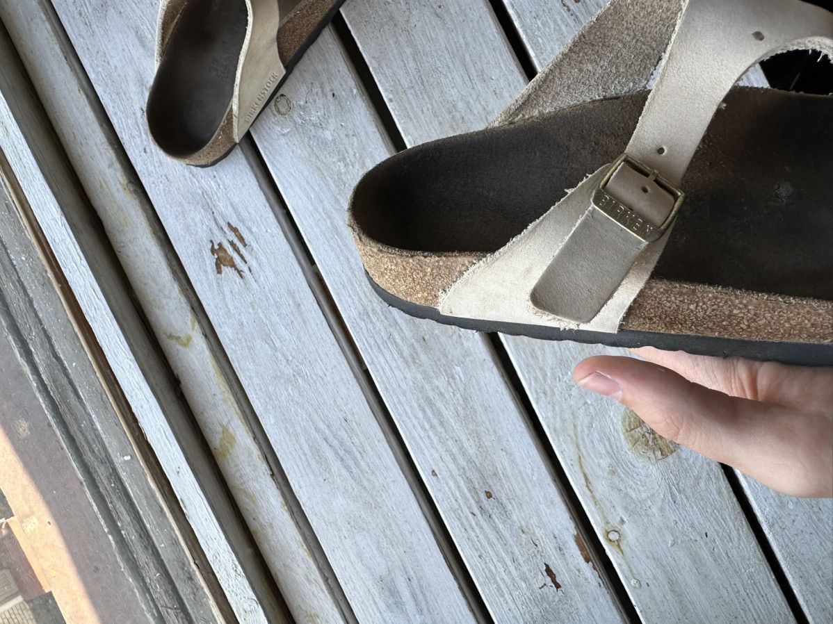 Birkenstock VNTG🚨 BIRKENSTOCK BEIGE LUXURY Y2K RARE WOMEN SLIDES Size US 7 / IT 37 - 3 Thumbnail