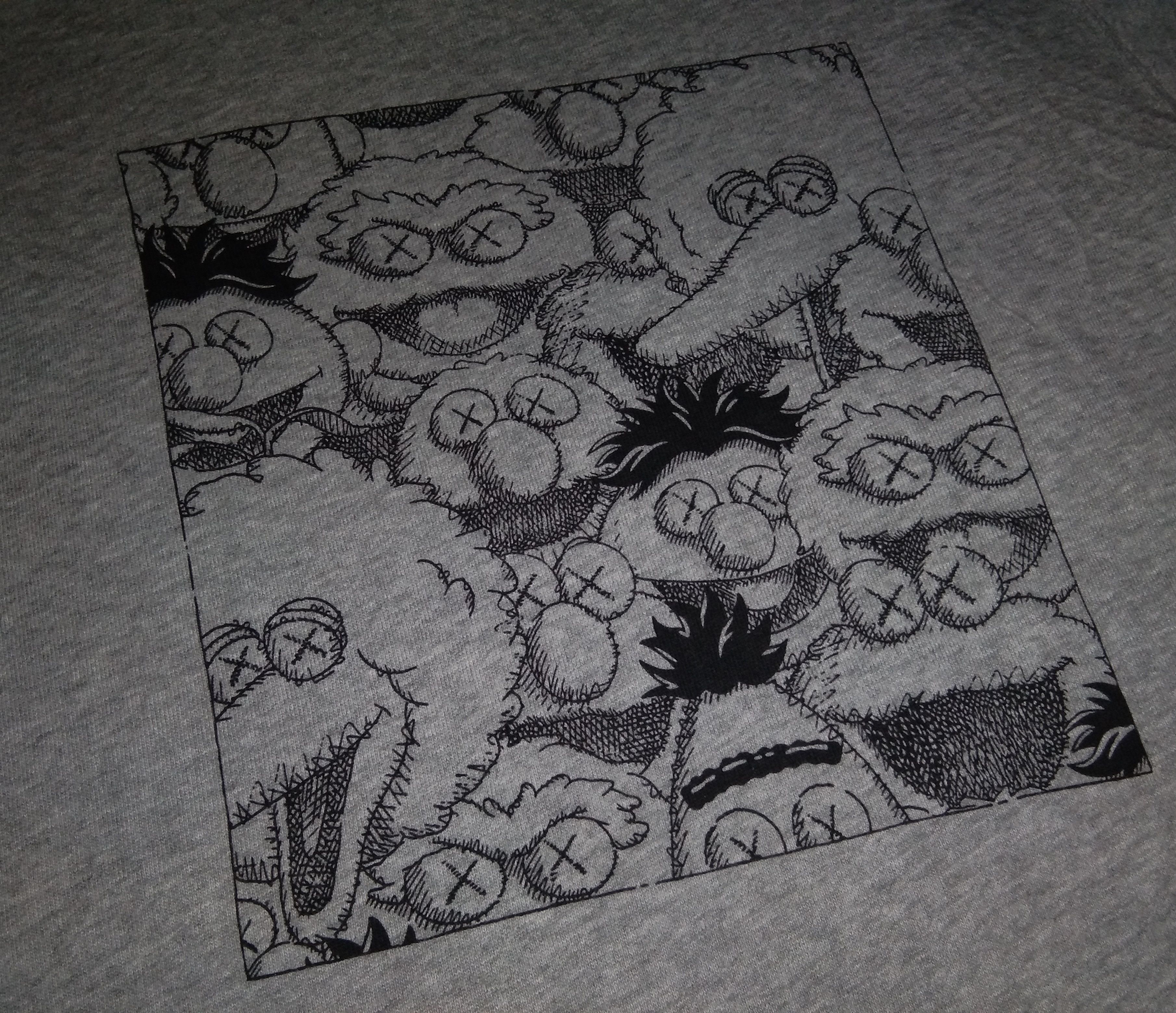 Kaws × Uniqlo Sesame Street x Kaws hoodie Size US M / EU 48-50 / 2 - 1 Thumbnail