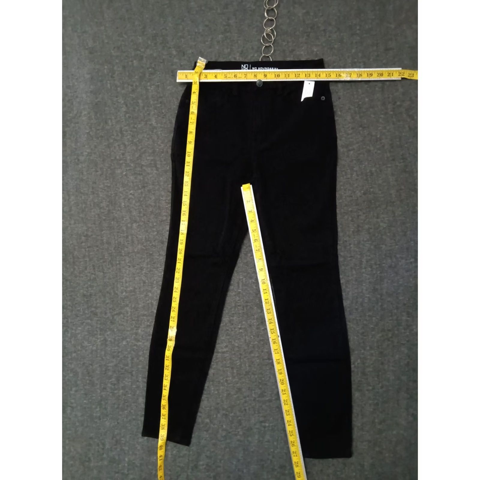 Vintage No Boundaries Jeans Women Black High Juniors Size 7 Skinny 5-Pocket Denim Inseam 26 Inseam Mid Rise 8.5-10.5 Dark Wash Cotton Polyester Spandex Size 28" / US 6 / IT 42 - 4 Thumbnail