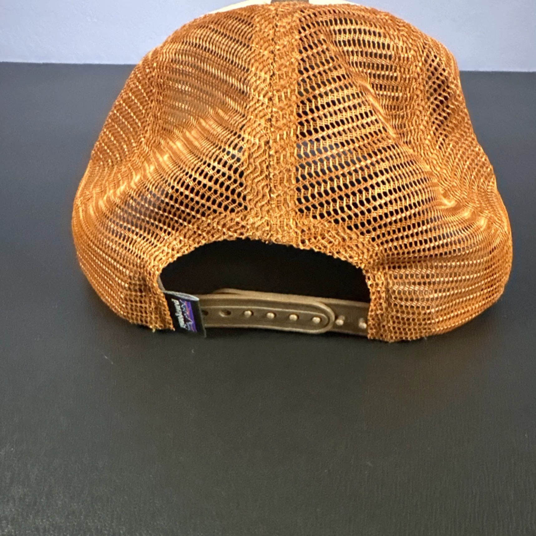 Patagonia Patagonia Fish Logo SnapBack Trucker Dad Hat Cap Brown Tan Men’s Adult One Size Mens Brown Tan Fish Logo SnapBack Trucker Dad Hat Cap Size ONE SIZE - 3 Thumbnail