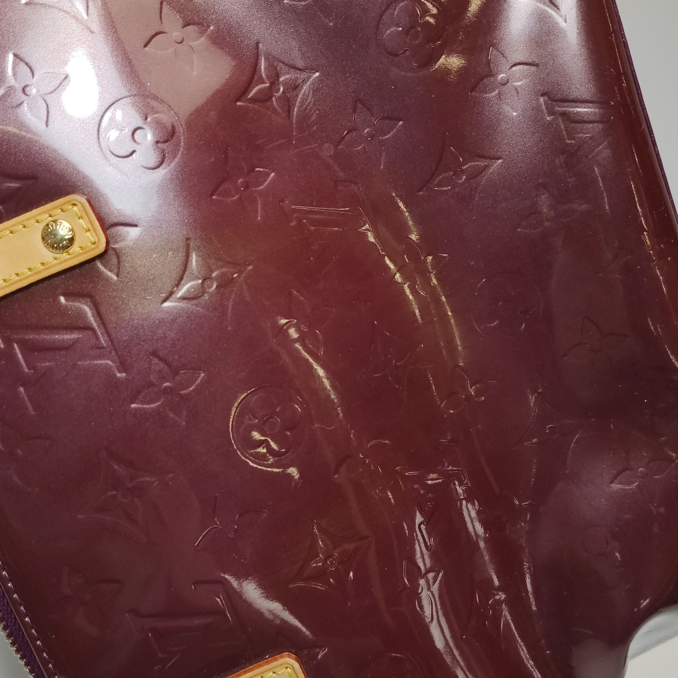 Louis Vuitton Louis Vuitton (LV) Bellevue patent leather vegetable tanned Size ONE SIZE - 8 Thumbnail
