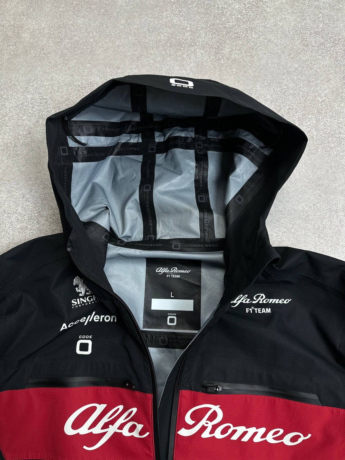 Formula 1 Alpha Romeo F-1 Team Racing Shell Waterproof Jacket Mens L Size US L / EU 52-54 / 3 - 12 Thumbnail