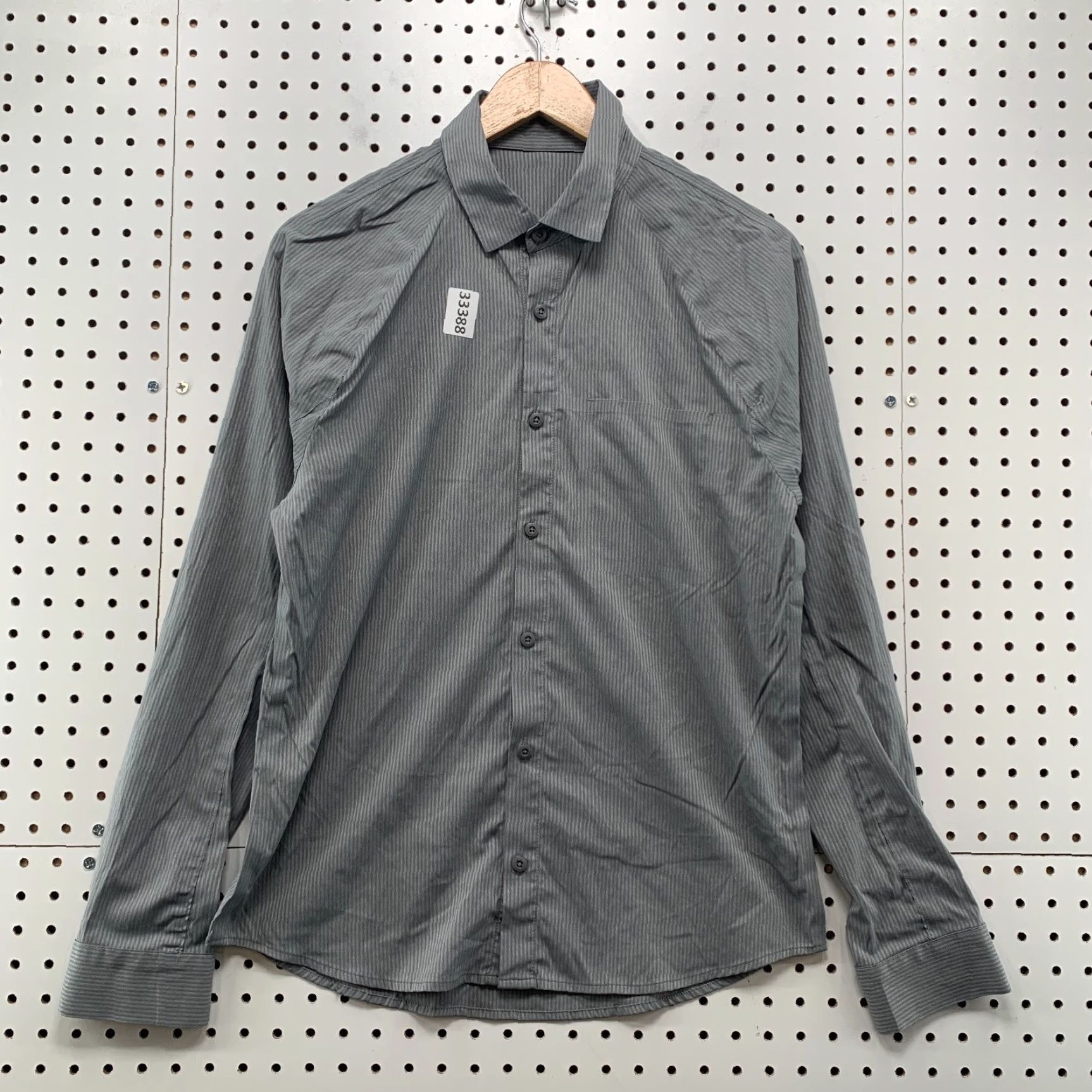 Lululemon VINTAGE Lululemon Button Shirt Mens M Medium Gray Striped Slim Fit Business Casual 20x27 Mens Size US M / EU 48-50 / 2 - 6 Thumbnail