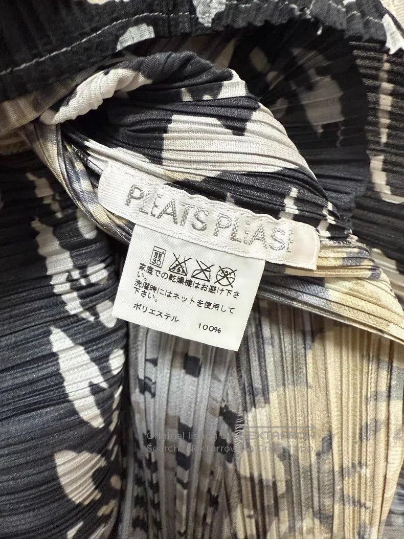 Issey Miyake Issey Miyake Paper-cut Window Grille Pleated Dress Size L / US 10 / IT 46 - 2 Thumbnail