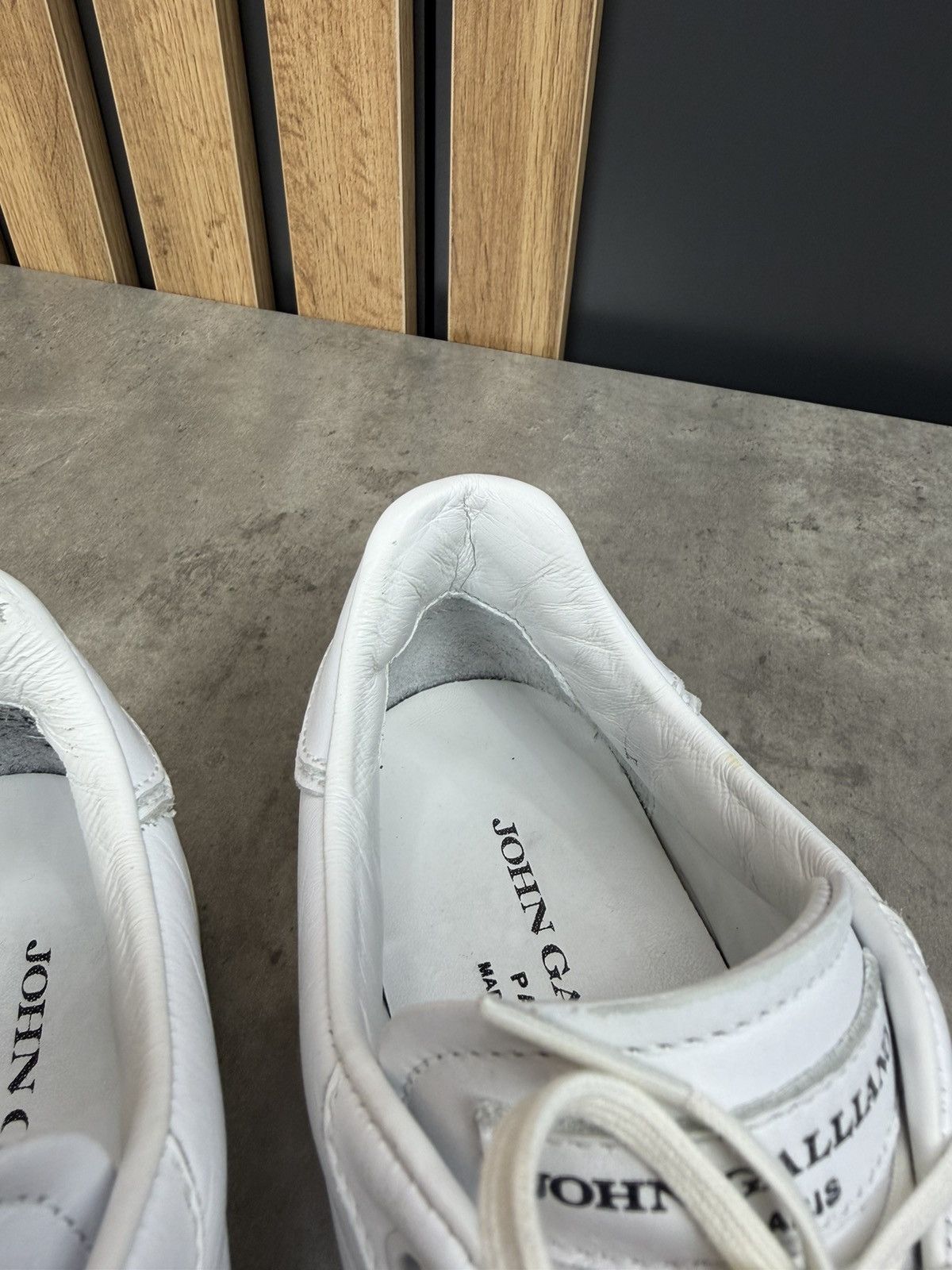 John Galliano John Galliano Paris White Leather Sneakers Size 38 Size US 8 / IT 38 - 7 Thumbnail