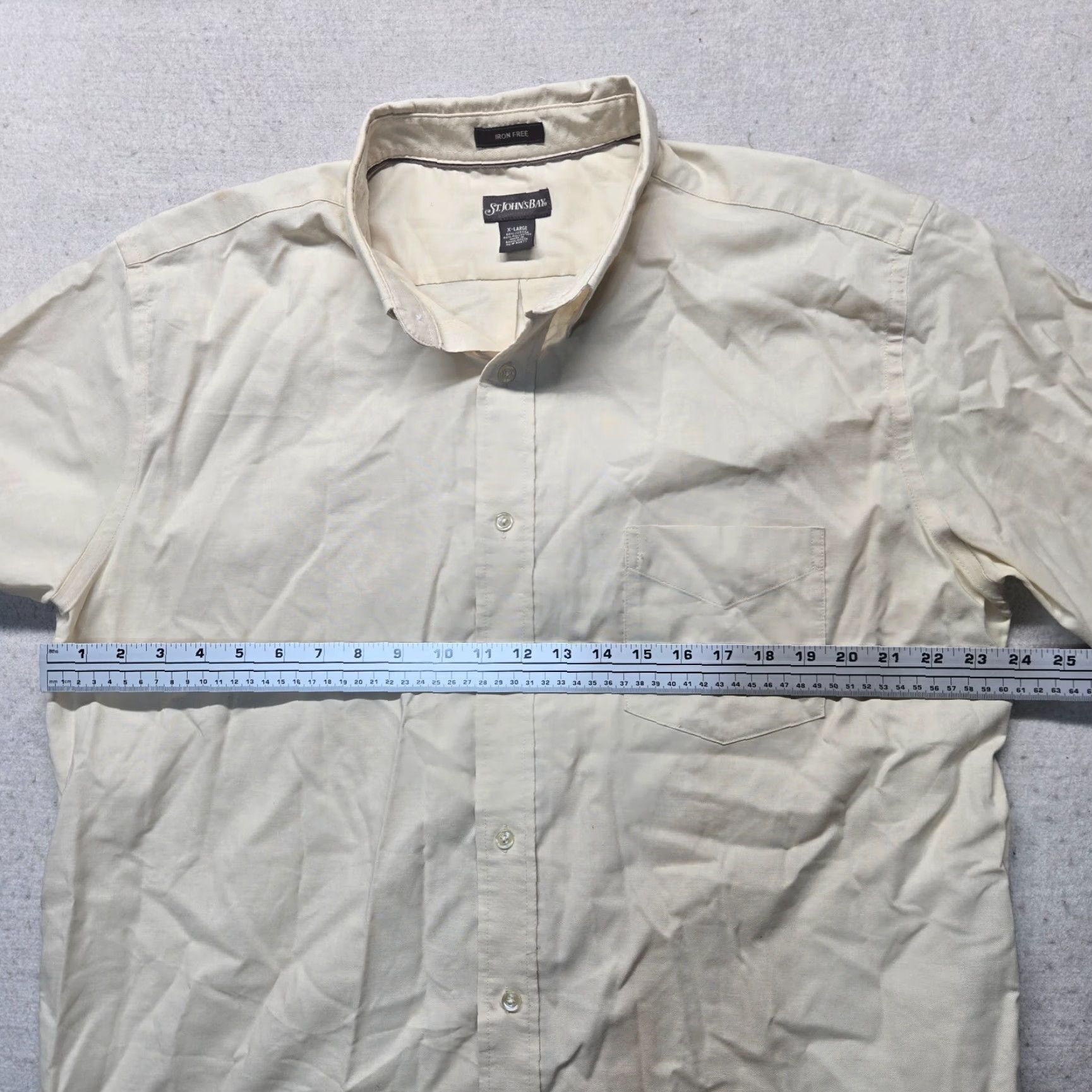 X-LARGE VINTAGE Authentic St. John's Bay Shirt Men XL Beige Solid Short Sleeve Button-Up Collared Up for Business Casual Travel Size US XL / EU 56 / 4 - 4 Thumbnail