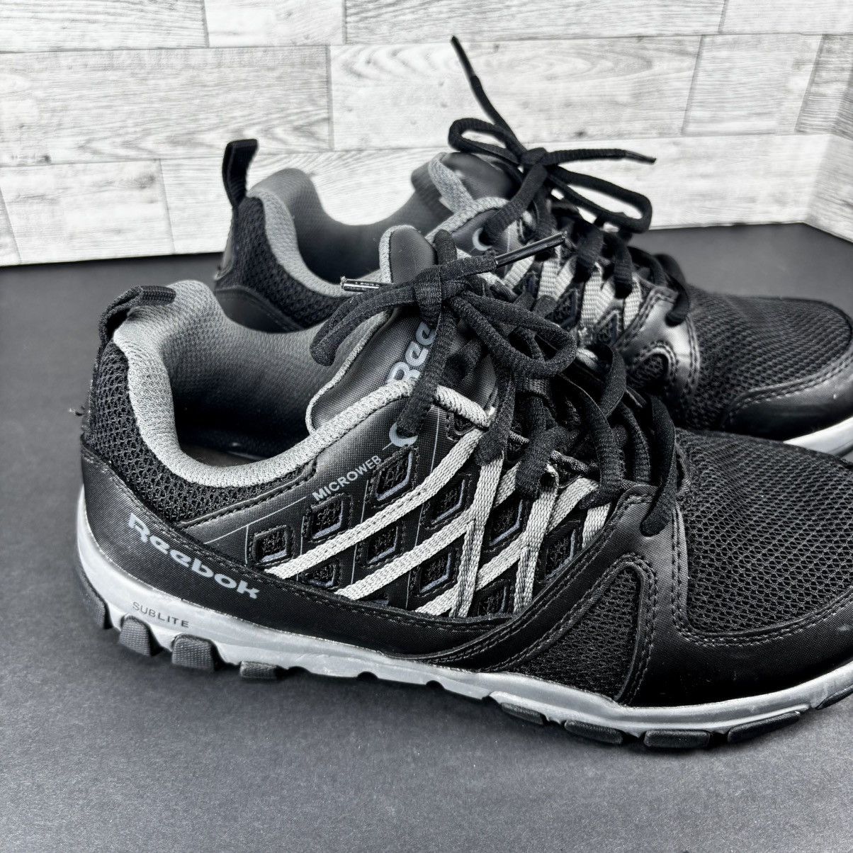 Reebok REEBOK MEN'S ATHLETIC SHOE BLACK WITH GREY TRIM RB4015 Size US 7 / EU 40 - 11 Thumbnail