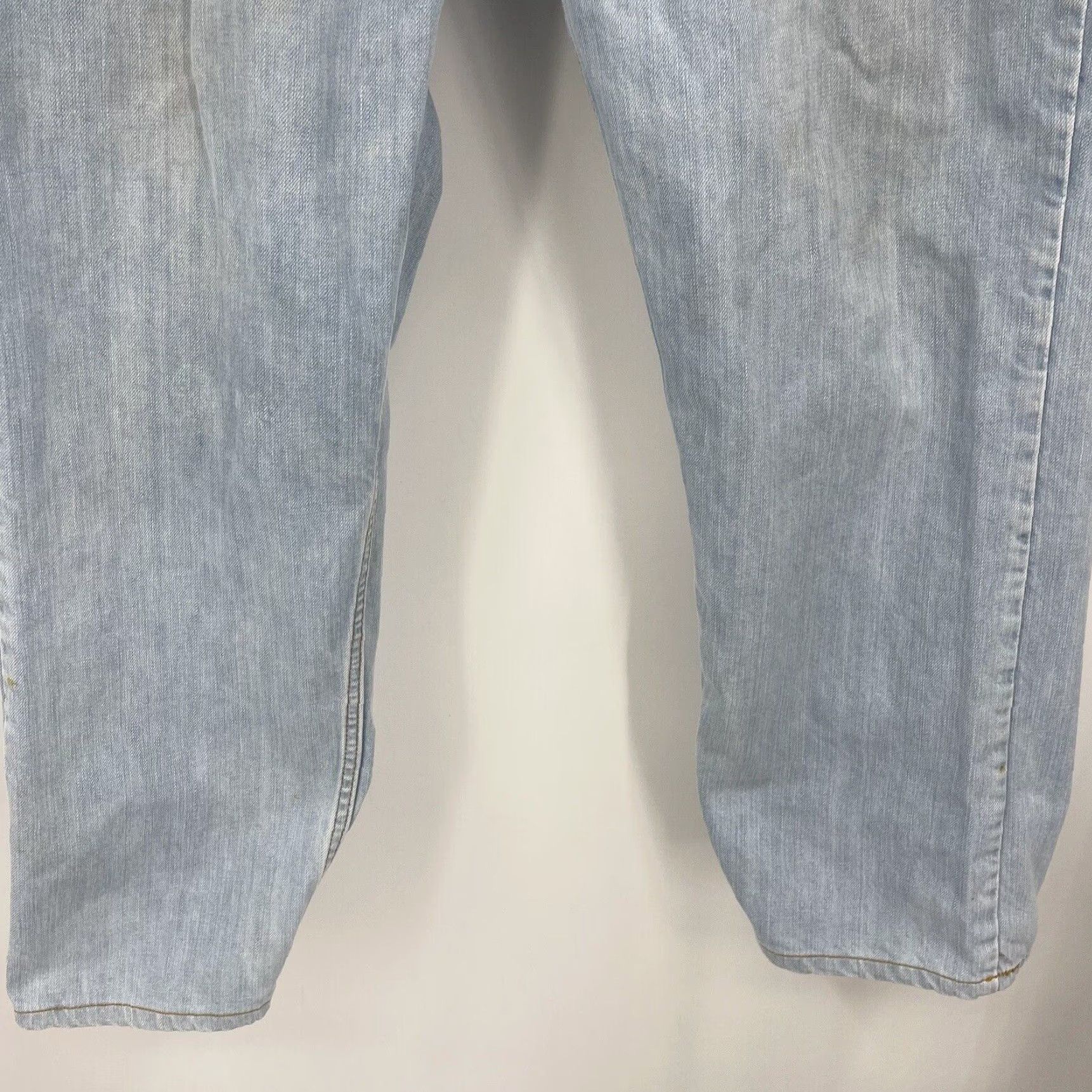 Levi's VINTAGE Levi's 501 Jeans Denim Blue 36x30 USA Button Fly 1992 Levi's 501 Series Men Jeans 5-Pocket Distressed Regular Blue 36 Mens Size US 36 / EU 52 - 4 Thumbnail