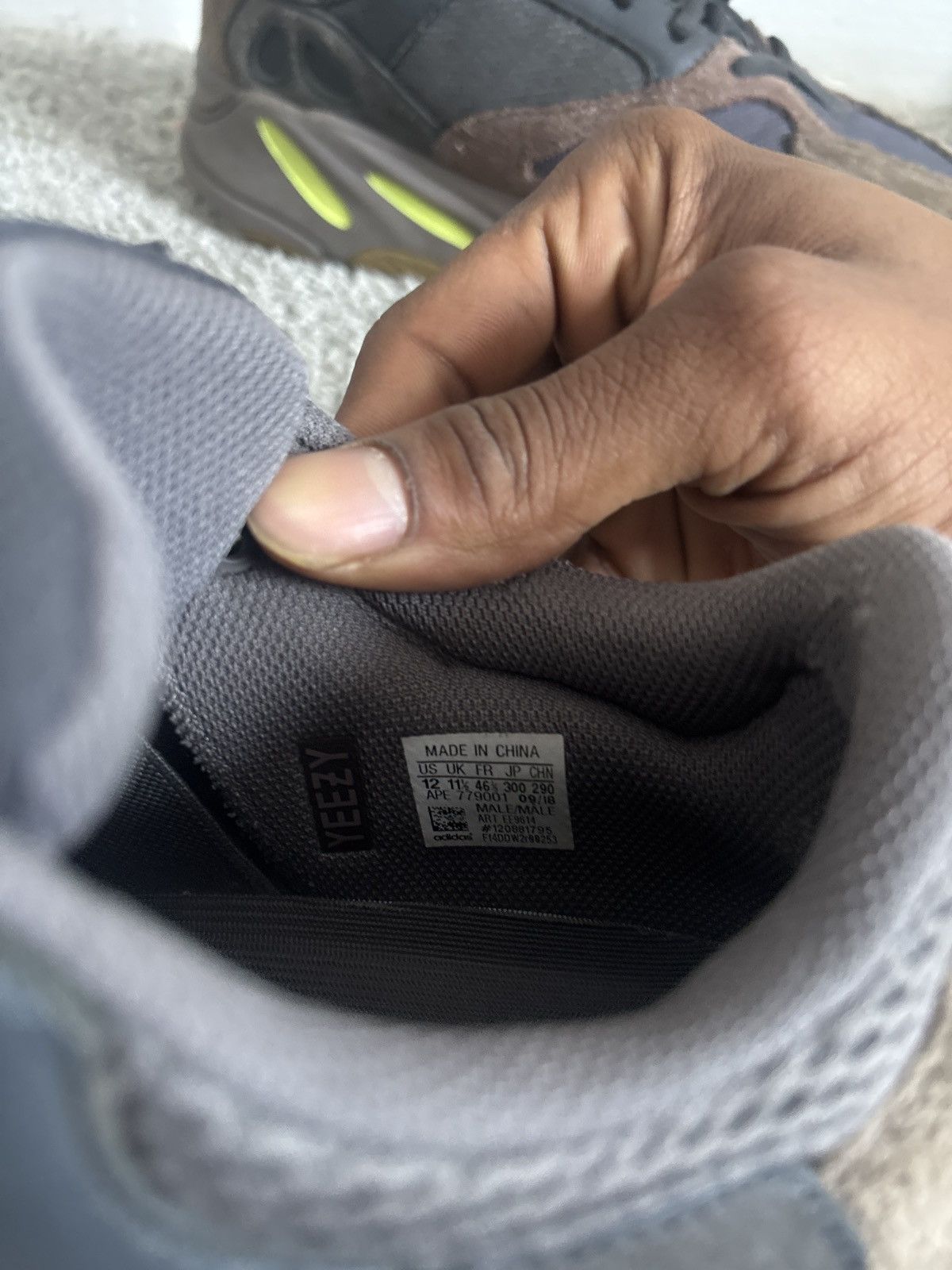 Adidas yeezy 700 mauve Size US 12 / EU 45 - 6 Thumbnail