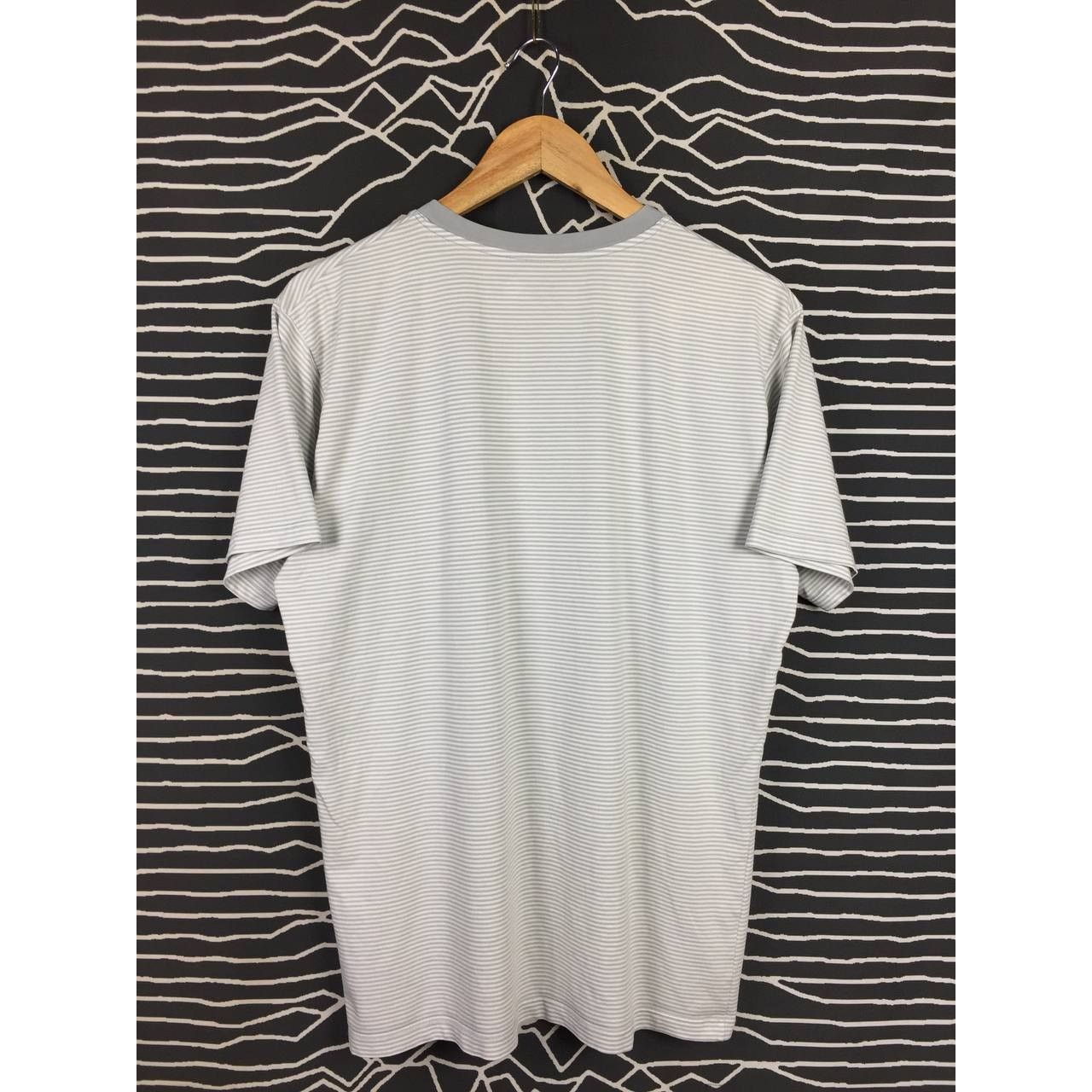 Uniqlo Uniqlo AIRism Crew Neck Short Sleeve Stripe Tee Size US L / EU 52-54 / 3 - 4 Thumbnail