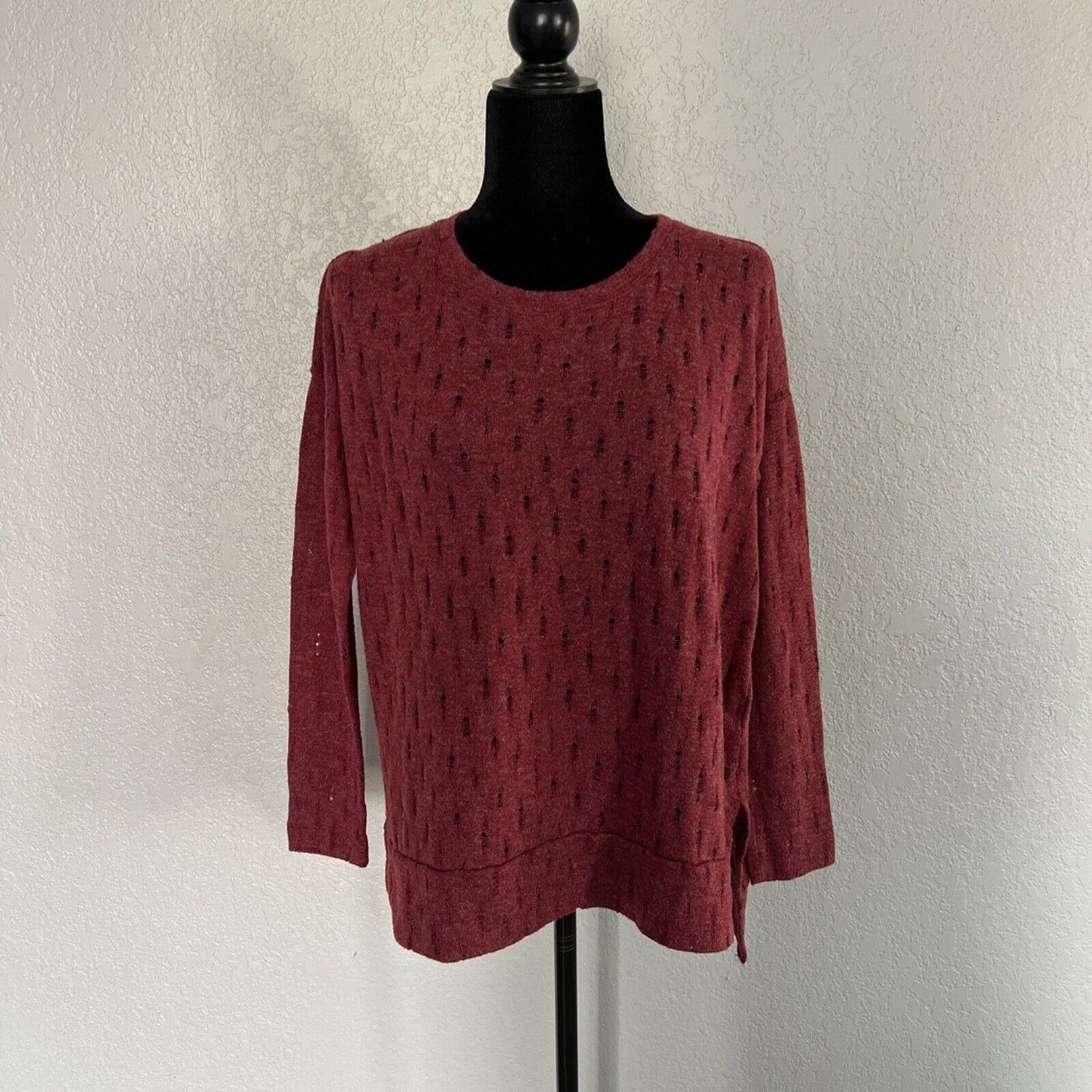 Other Mododoc HiLo Eyelet Sweater Small Burgundy Wine Long Sleeve Size S / US 4 / IT 40 - 2 Thumbnail
