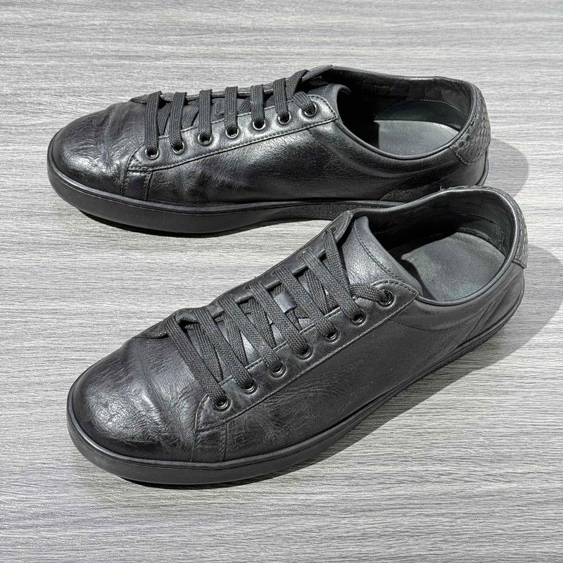 Gucci Gucci Low-top Fashion Sneakers in Black Blue Size US 8 / EU 41 - 1 Thumbnail