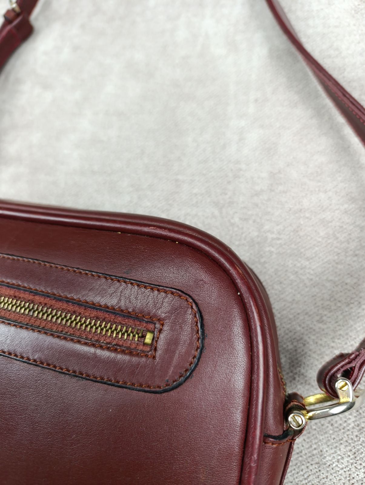 Cartier CARTIER BORDEAUX LEATHER SHOULDER BAG VINTAGE DESIGN UNISEX Size ONE SIZE - 6 Thumbnail