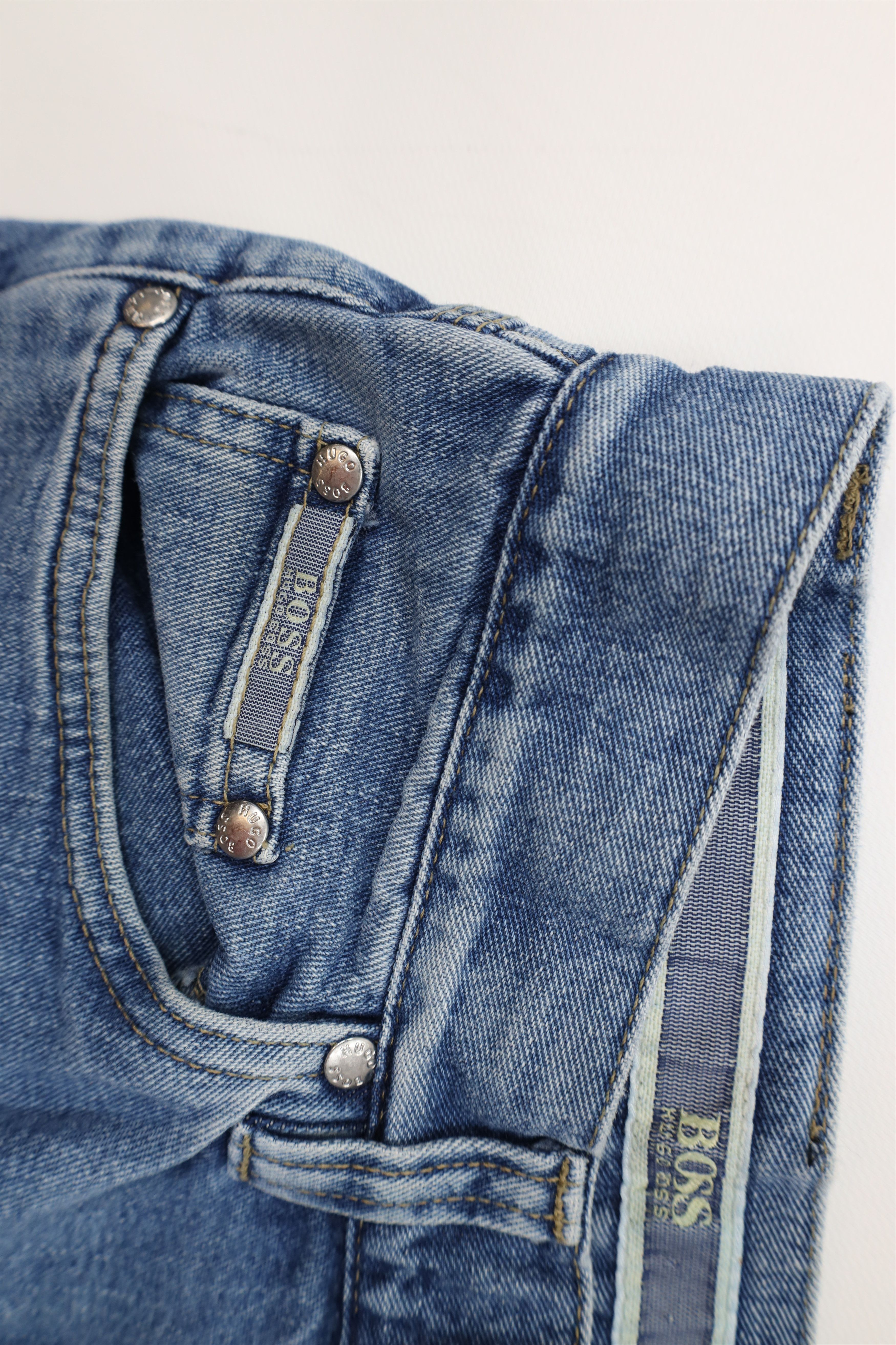 Hugo Boss Vintage Hugo Boss Spell Out Straight Leg Denim Jeans Blue Size US 32 / EU 48 - 9 Thumbnail