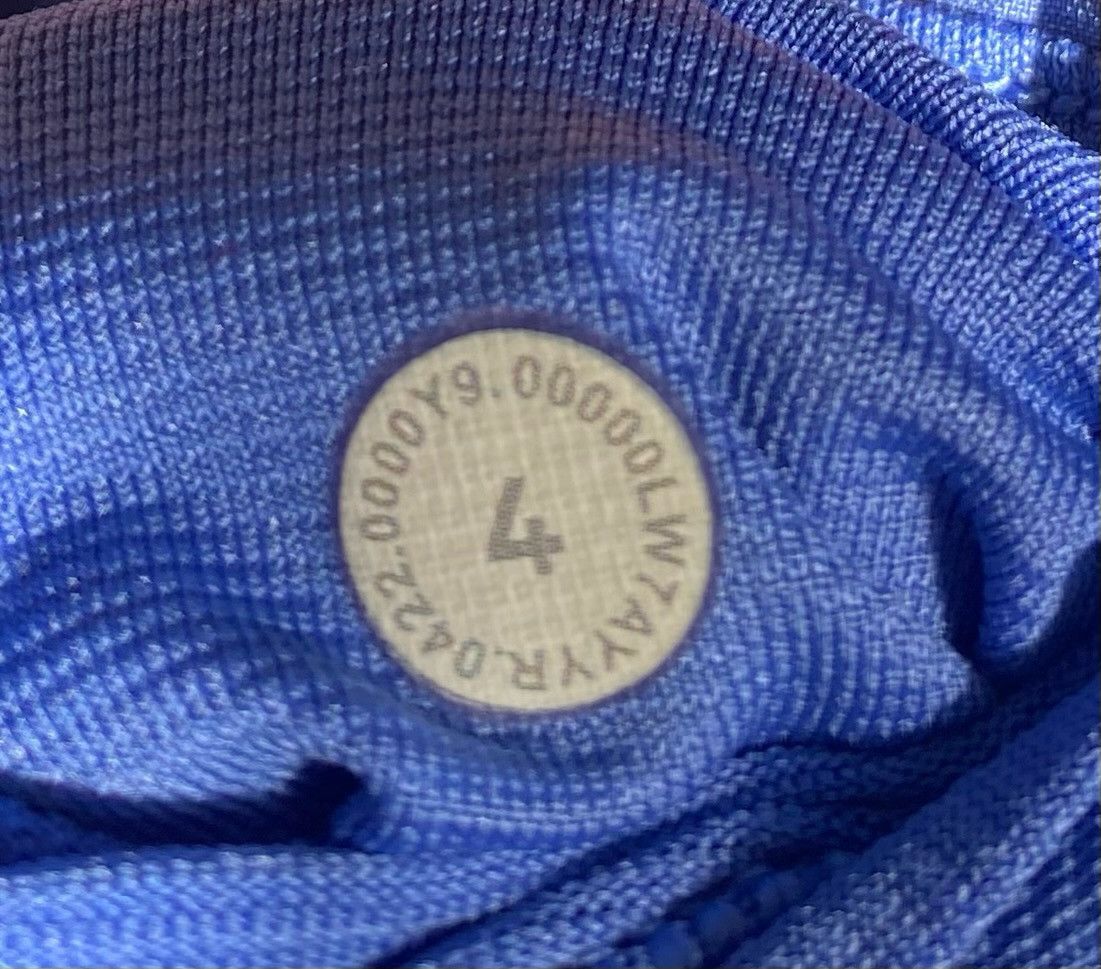 Lululemon Lululemon Hotty Hot High-Rise 2” Wild Indigo Lined Shorts 4 Size 28" / US 6 / IT 42 - 3 Thumbnail