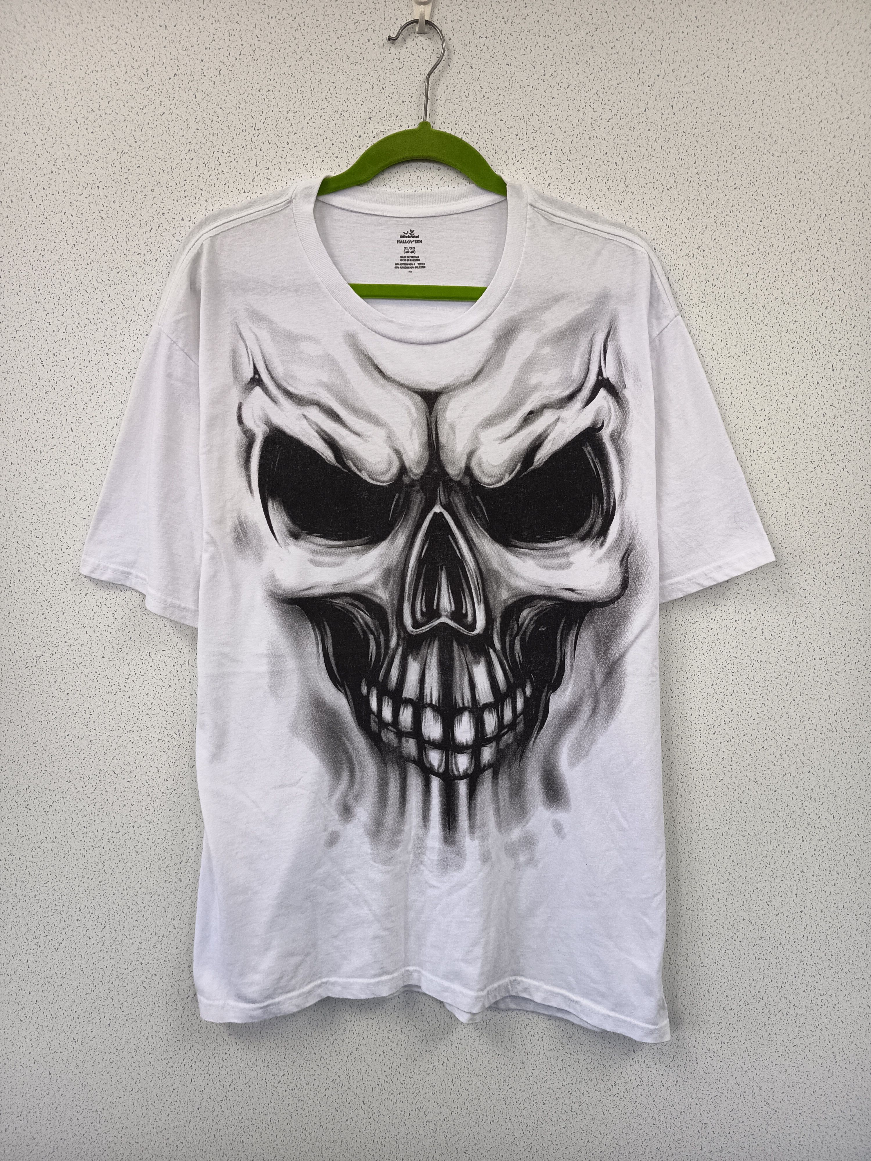 Japanese Brand Halloween Skull Tshirt Size US XL / EU 56 / 4 - 1 Thumbnail