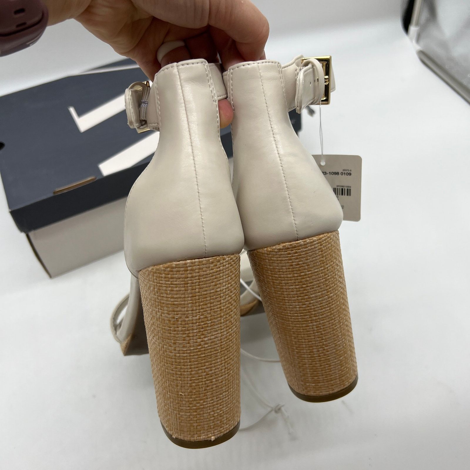 Other Worthington Womens Lynch Heeled Sandals Ivory Size US 9.5 / IT 39.5 - 8 Thumbnail